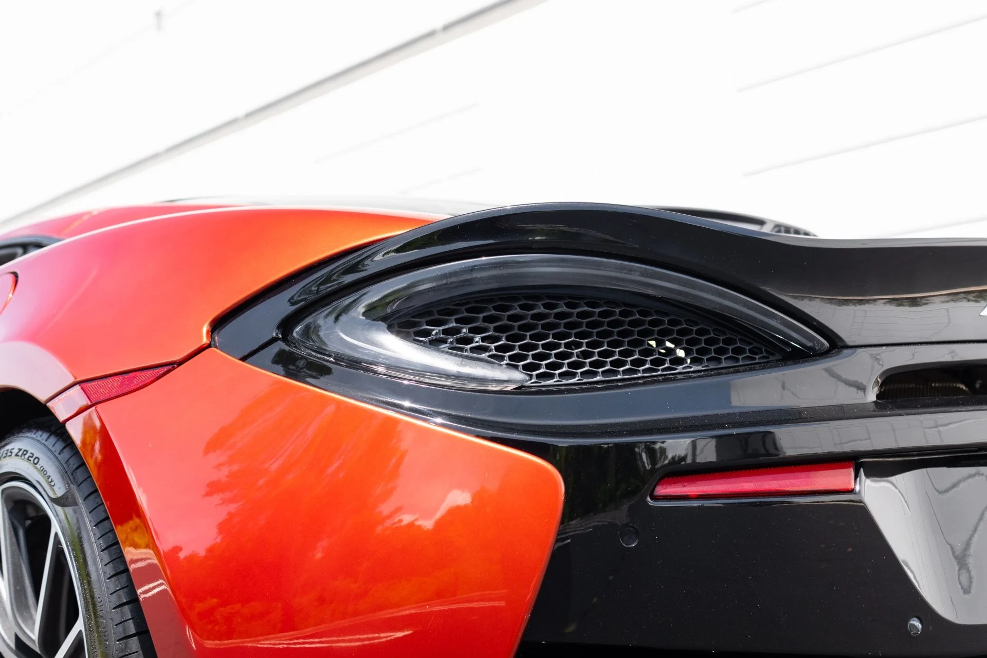 mph025_4222449365_Used_2018_Mc_Laren_570_GT_1778087096_0ffde0cc6d
