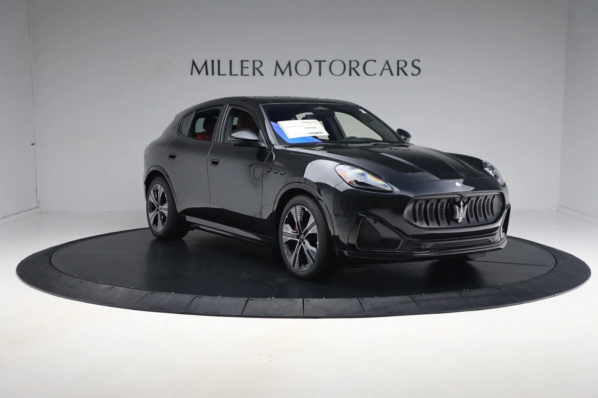 mph025_4228142127_New_2025_Maserati_Grecale_Folgore_629b709247