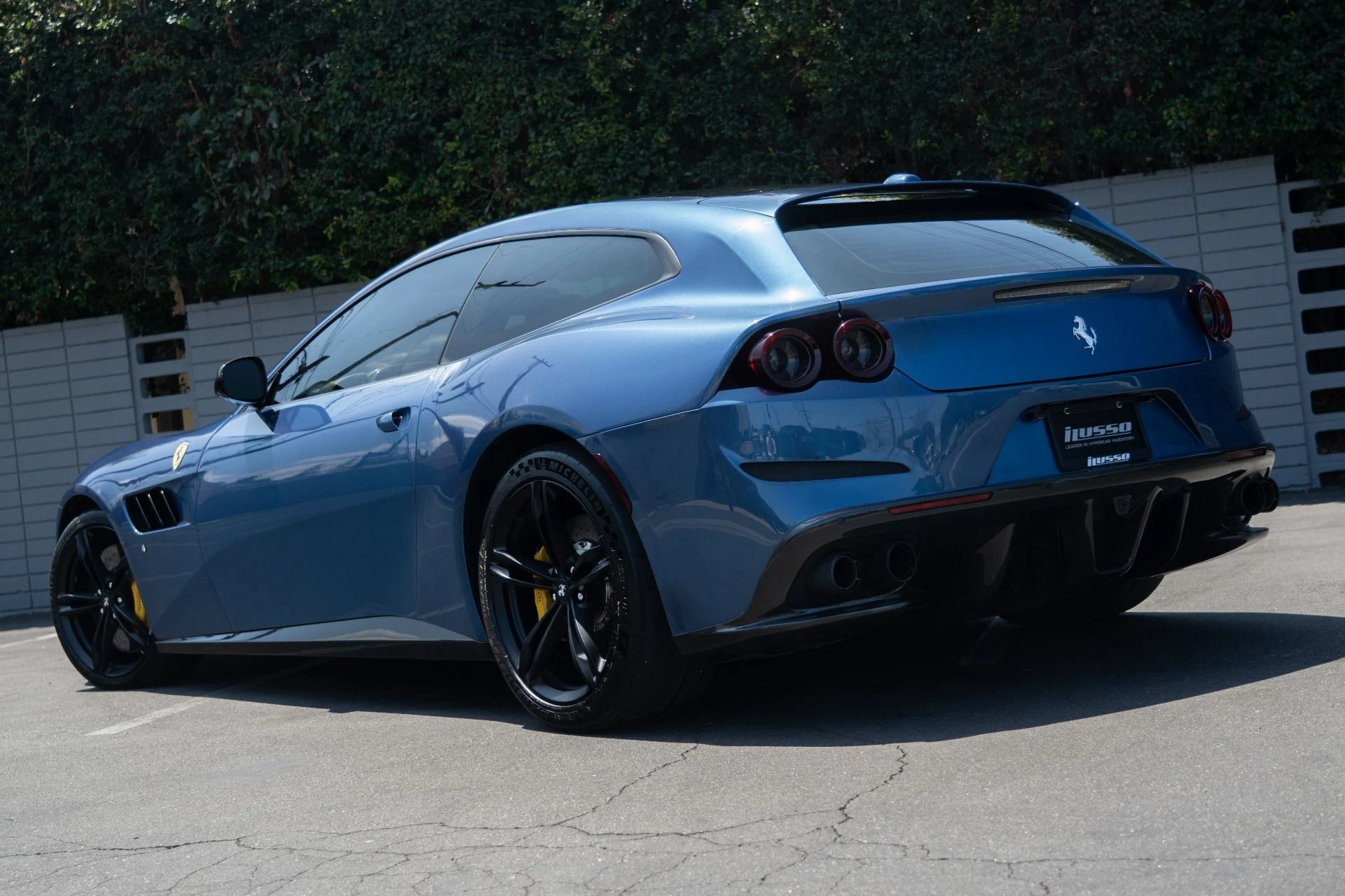 mph025_4229478207_Used_2017_Ferrari_GTC_4_Lusso_1755302053_0642f8613a