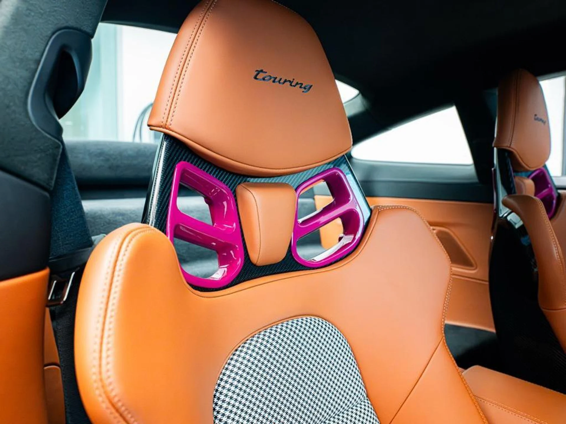 mph025_4239980010_G42_Qa_HM_Ok_FZ_8luv_VHG_Td_IB_v4_AU_83ec8fa149