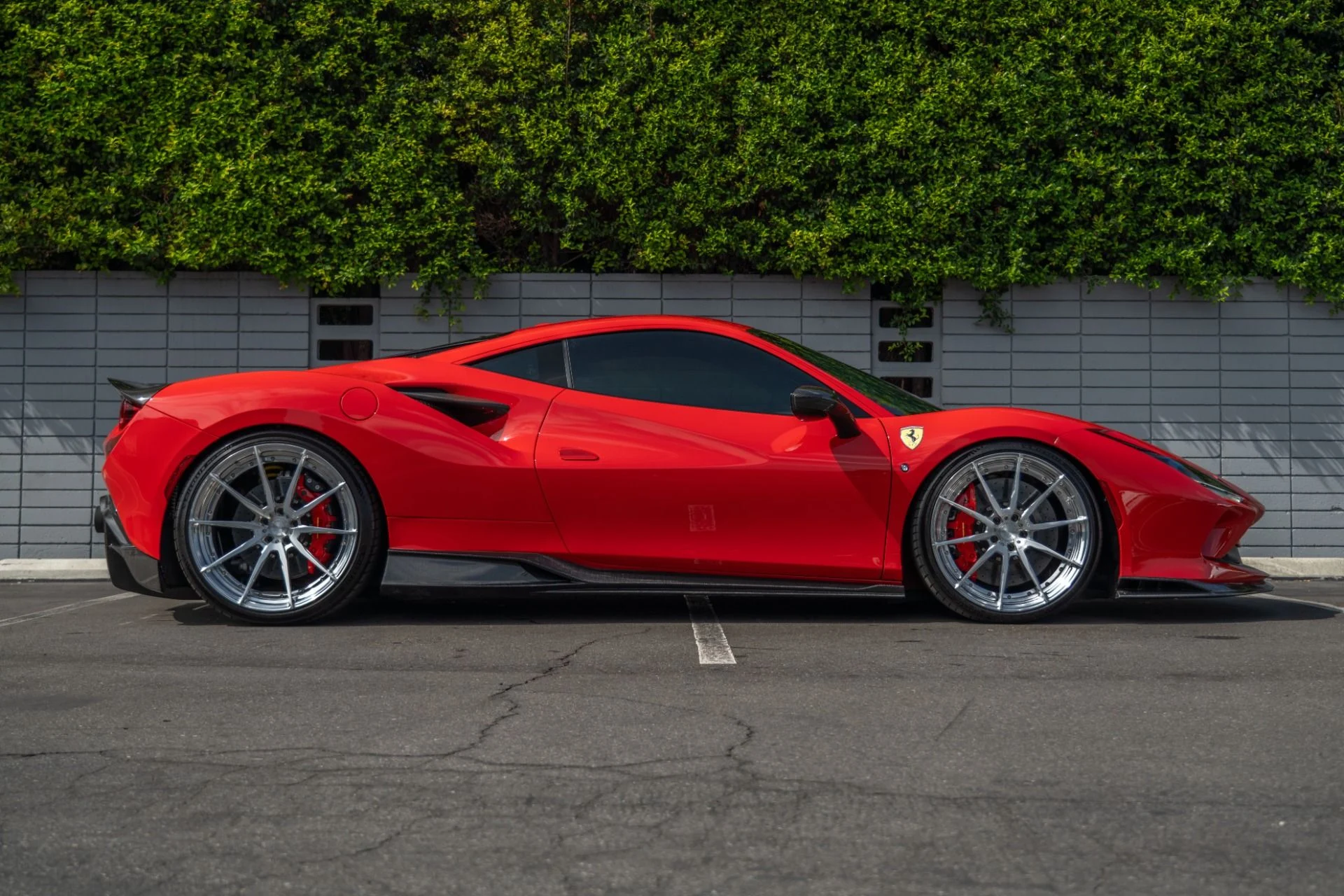 mph025_4245944127_Used_2020_Ferrari_F8_Tributo_1759967569_27eaac4a69