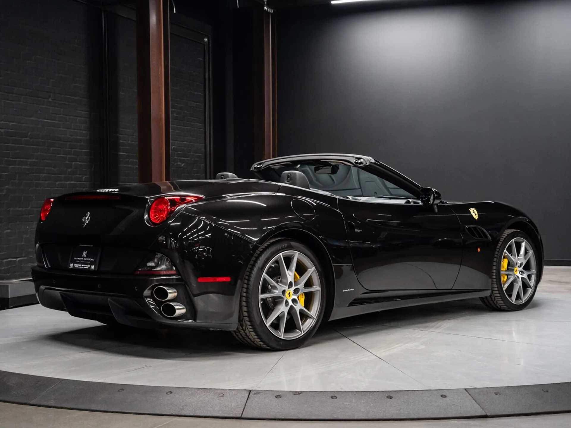 mph025_424659204_ferrari_california_2011_4756111ef9