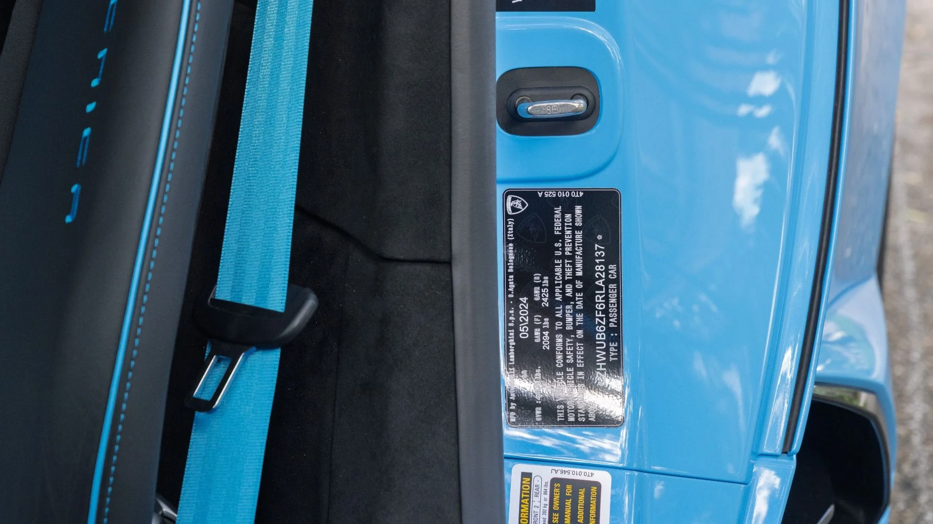 mph025_4248497097_Used_2024_Lamborghini_Huracan_Tecnica_1759423290_aef2517473