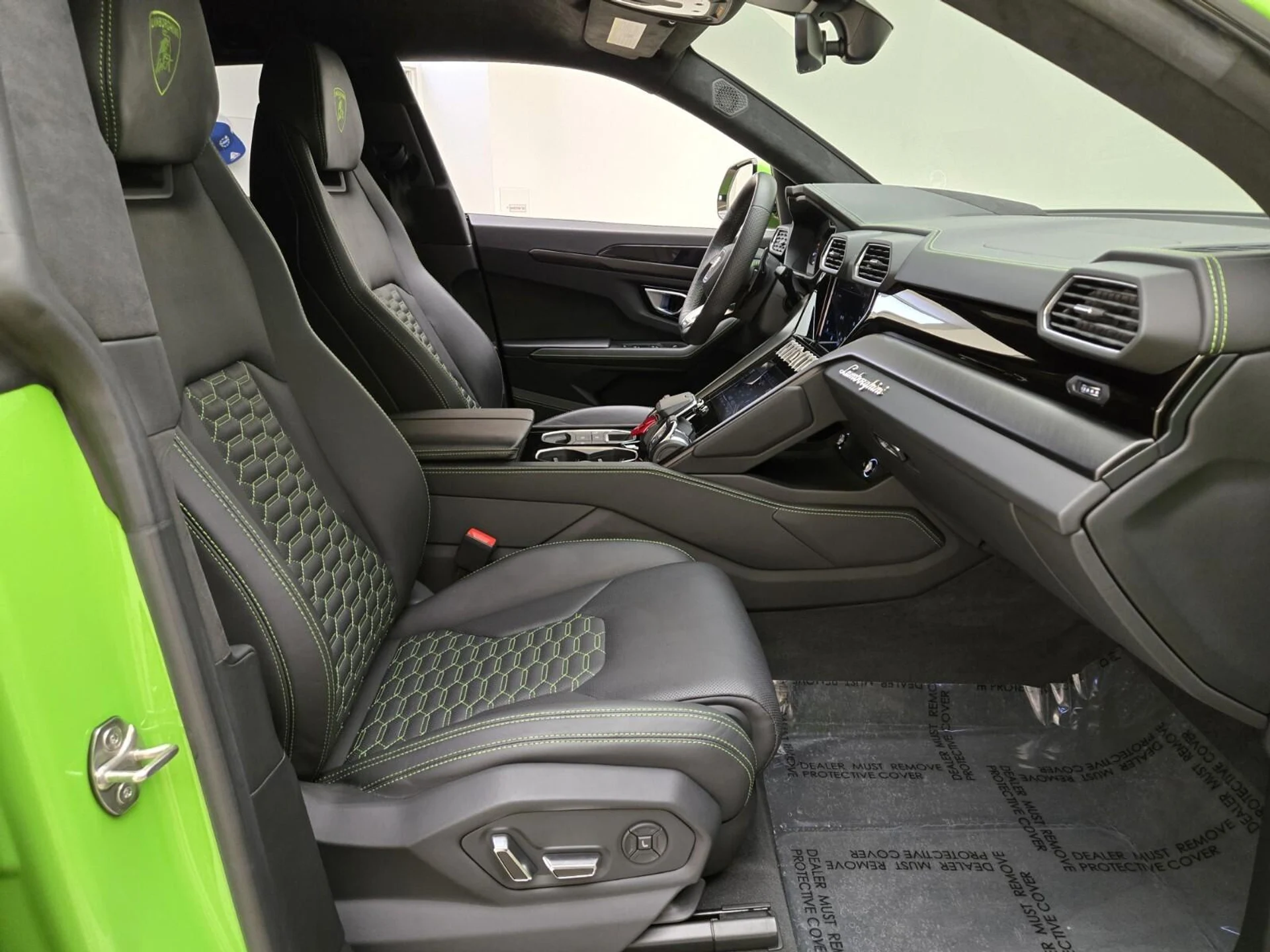 mph025_4252858331_Used_2023_Lamborghini_Urus_S_1770879336_be8e0f61b9