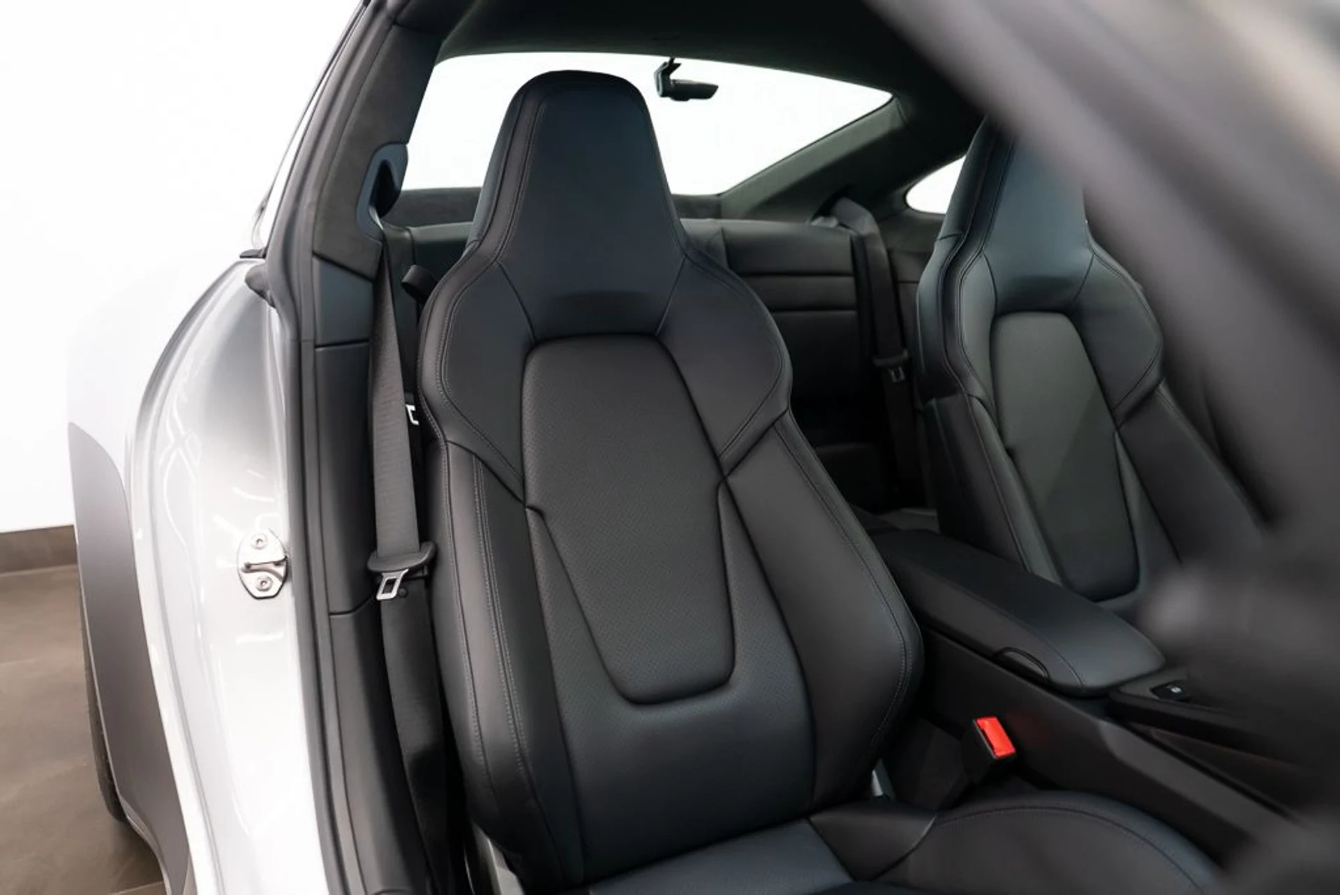 mph025_4258647206_porsche_911_2026_jpg_v_1775165756_2468c2f82c