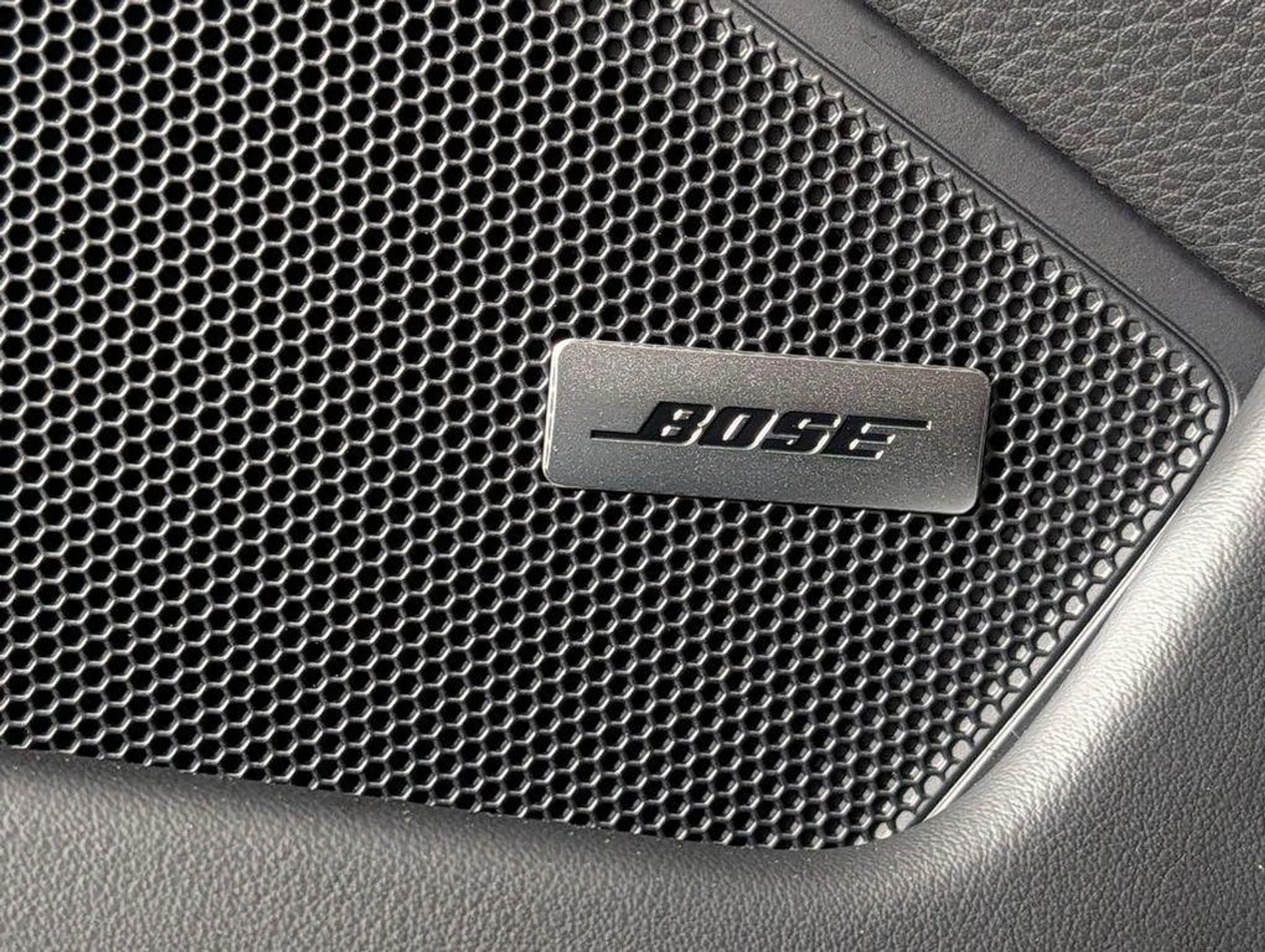 mph025_4261750723_CAAL_4x_D_Ewkjblkfkm_Sl_r8ap_V00_7eec92729f