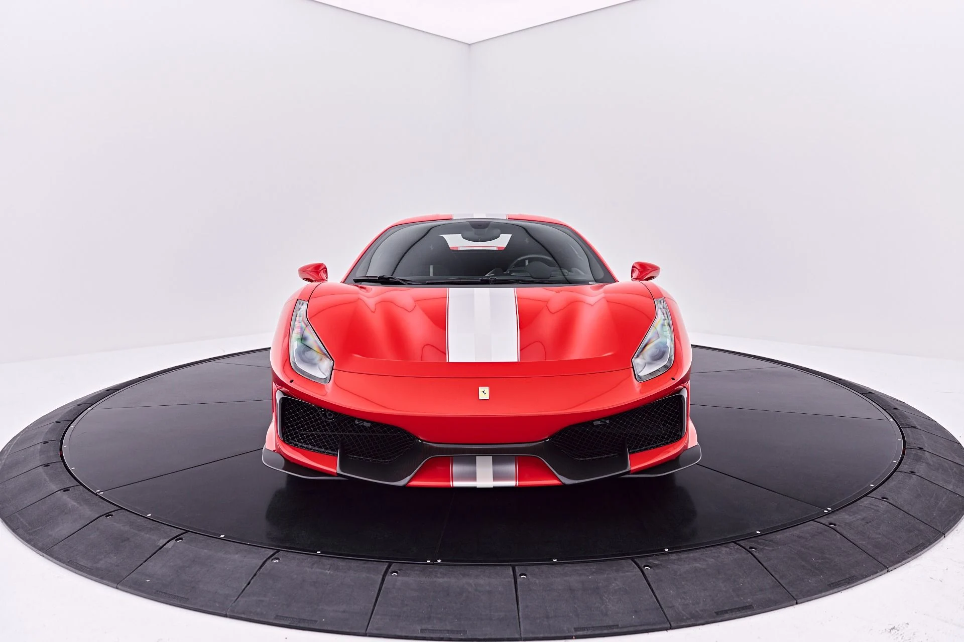 mph025_4263292832_Used_2020_Ferrari_488_Pista_Base_1785808792_6ad9f55105