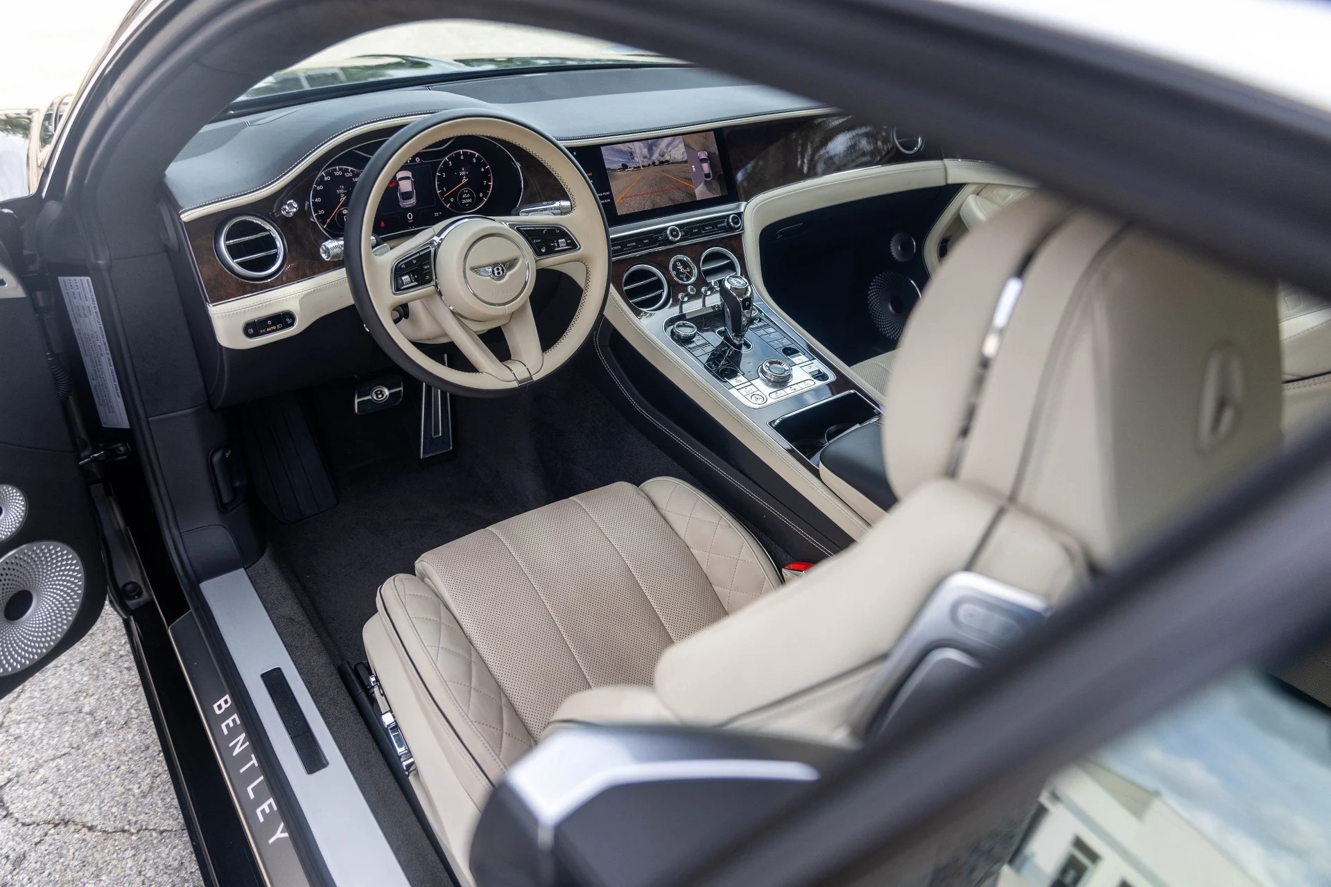 mph025_4265138269_Hi_Tech_Luxury_Imports_LLC_SCBCG_2_ZG_6_NC_090901_image_25_8a2ee2d653