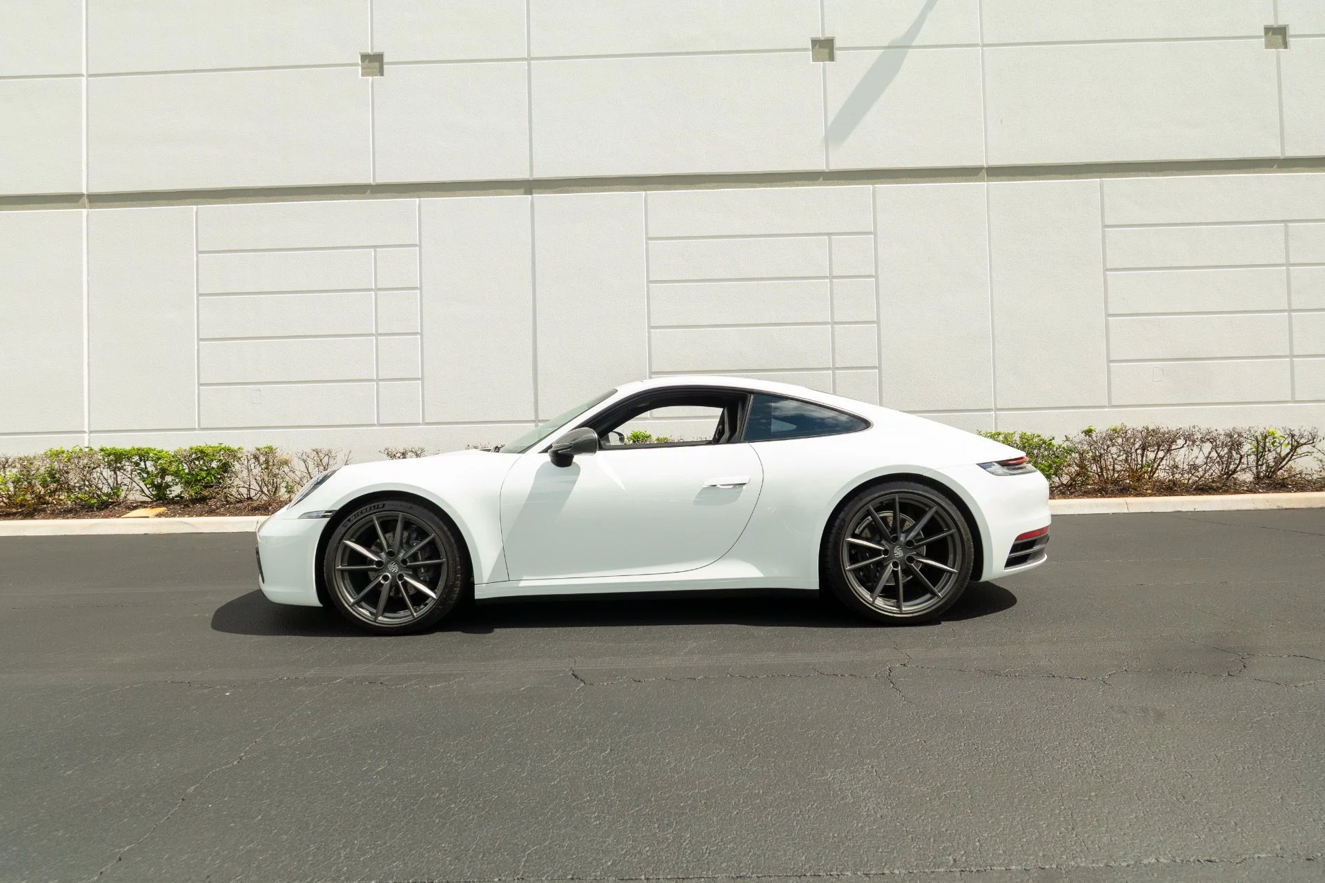 mph025_42680008_Used_2024_Porsche_911_Carrera_T_1759284077_2a3da090f1