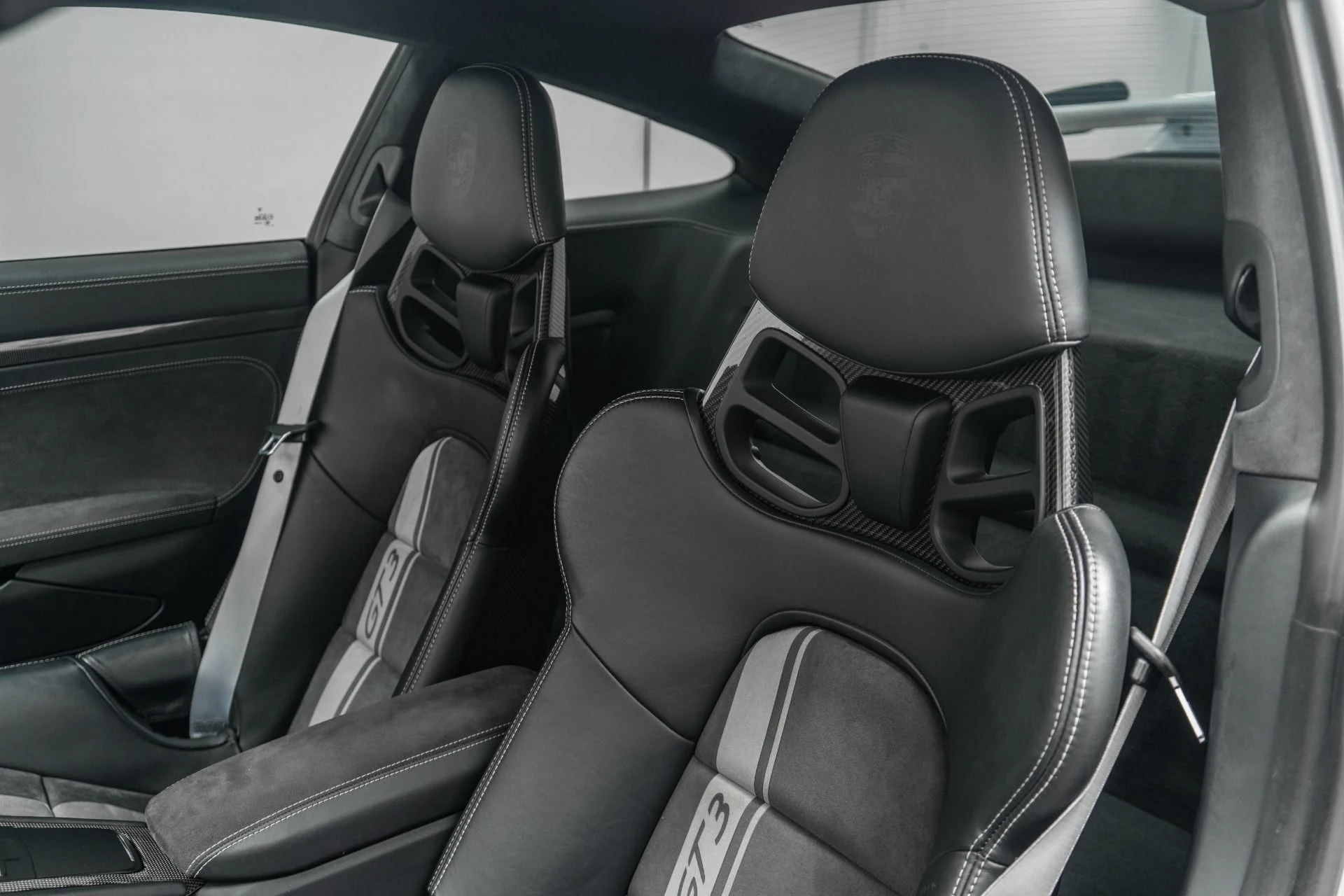mph025_431357520_Used_2019_Porsche_911_GT_3_6_Speed_Manual_Carbon_Buckets_Extended_Leather_1779893213_462f46fbcc