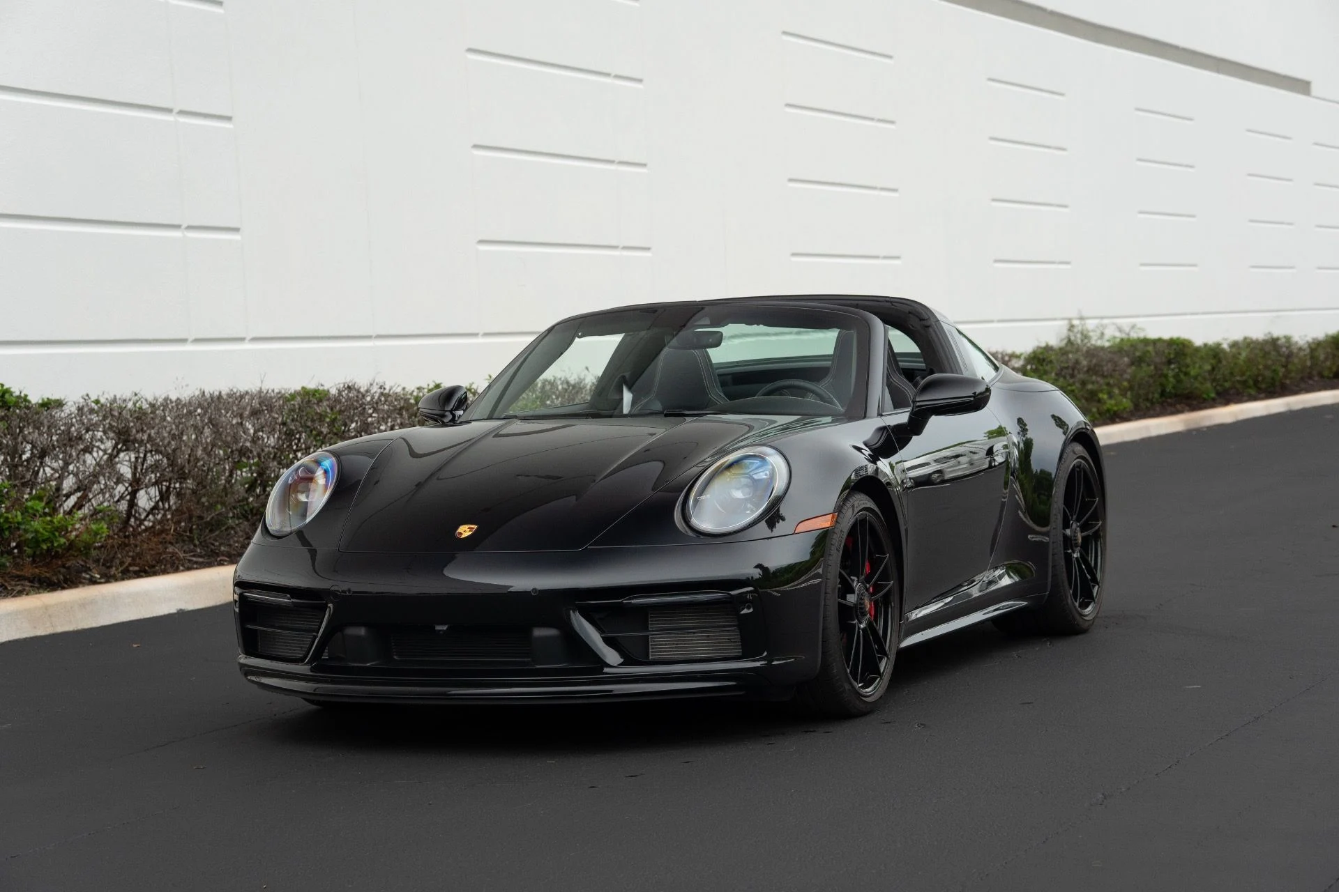 mph025_434477089_Used_2024_Porsche_911_Targa_4_GTS_1758664261_64eed90b22