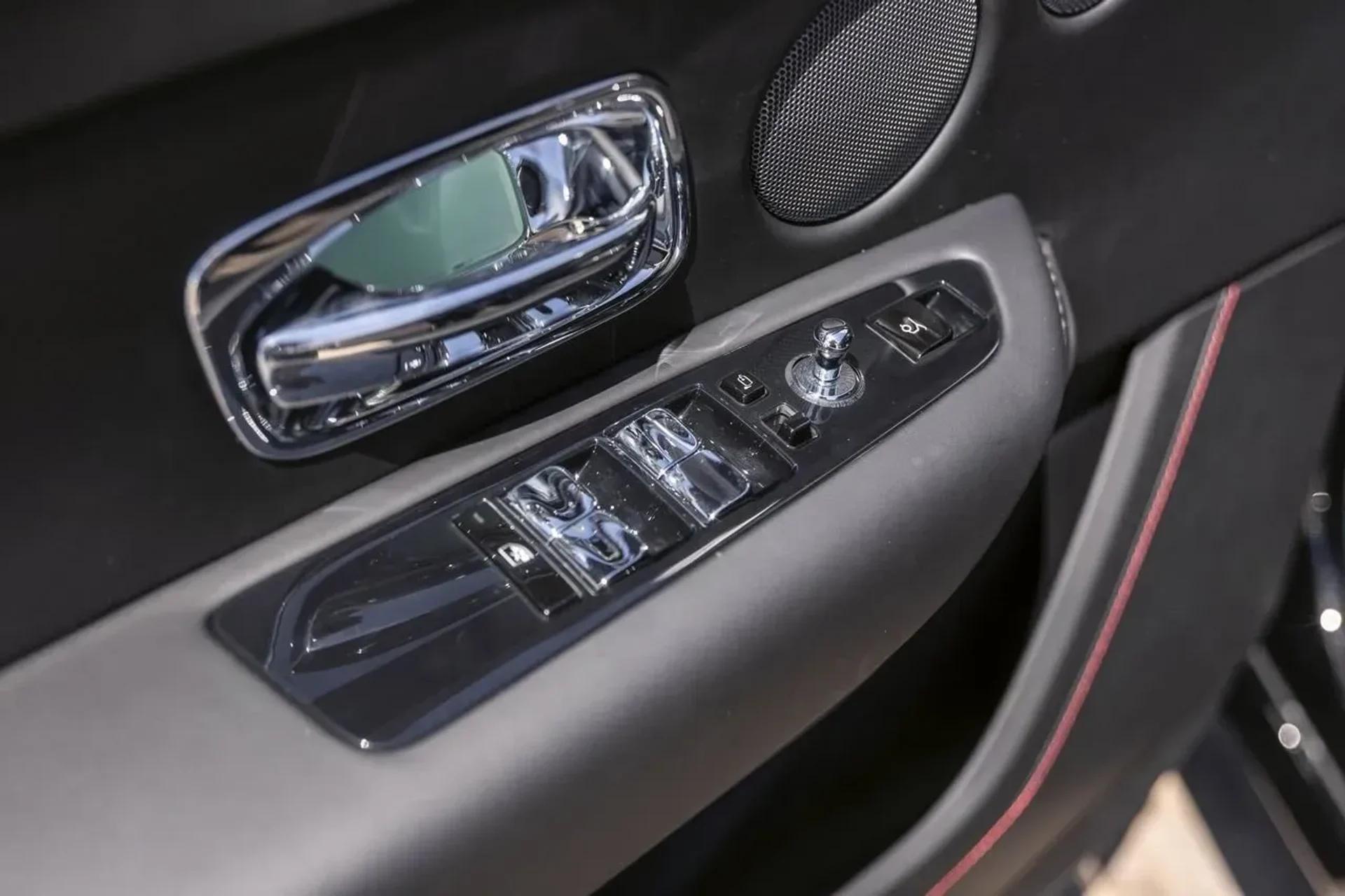 mph025_439352320_5411c687d41543e4a9469eeba41c924b_f480764731