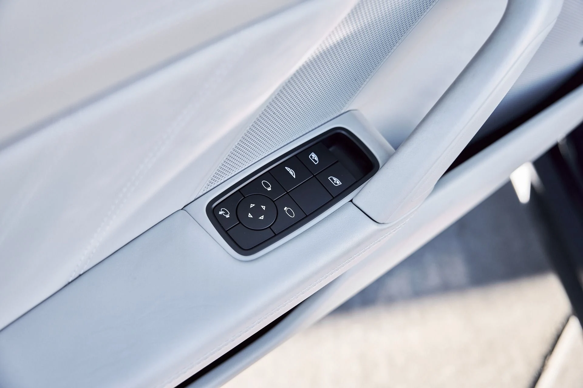 mph025_451917458_Used_2022_Porsche_911_Turbo_S_1770670623_1497aee2b7