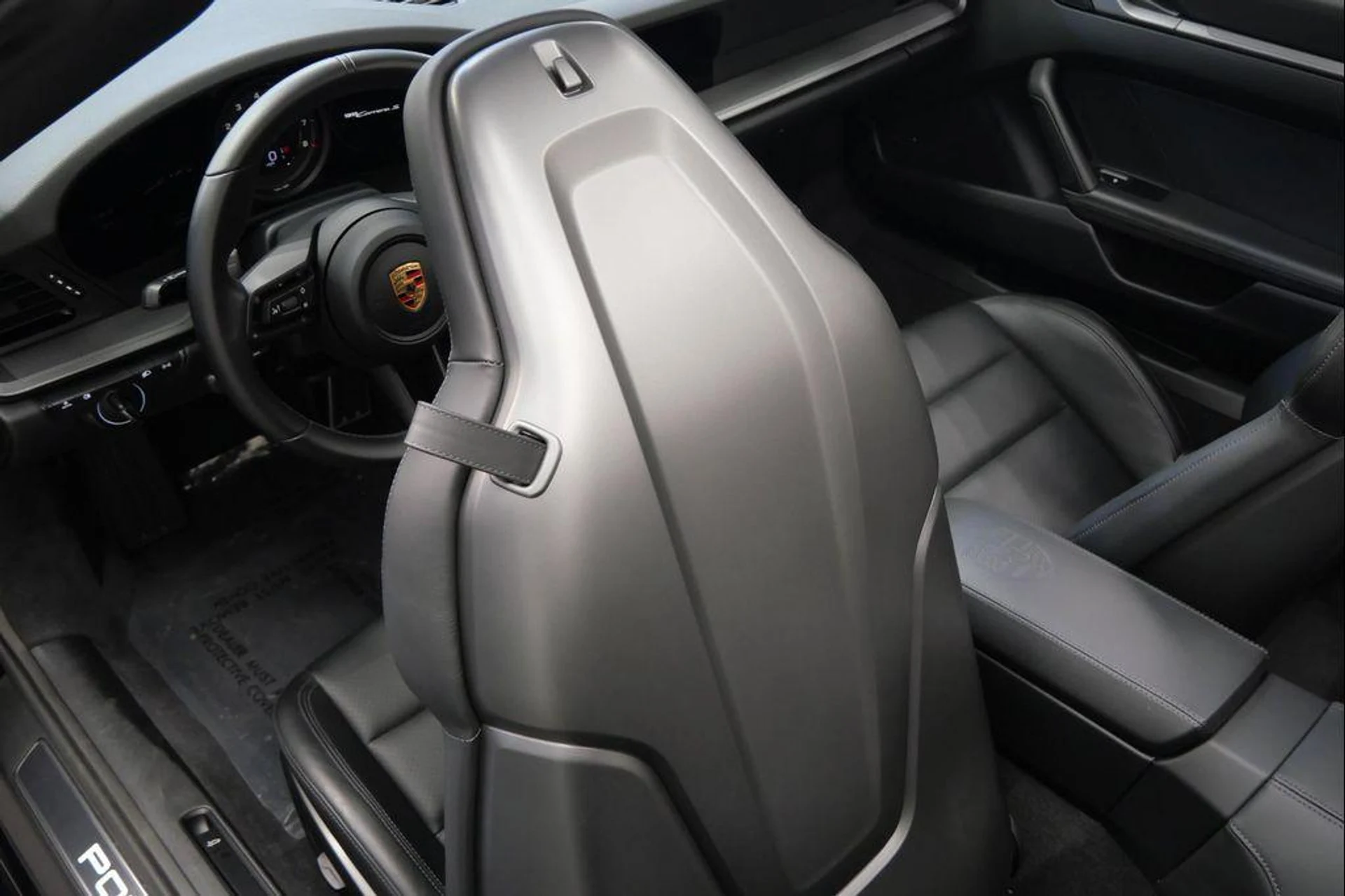 mph025_452006002_f_F9_P_Bcxi_N2r4_4zoq04_Yc9_H7_i_A_113543d984