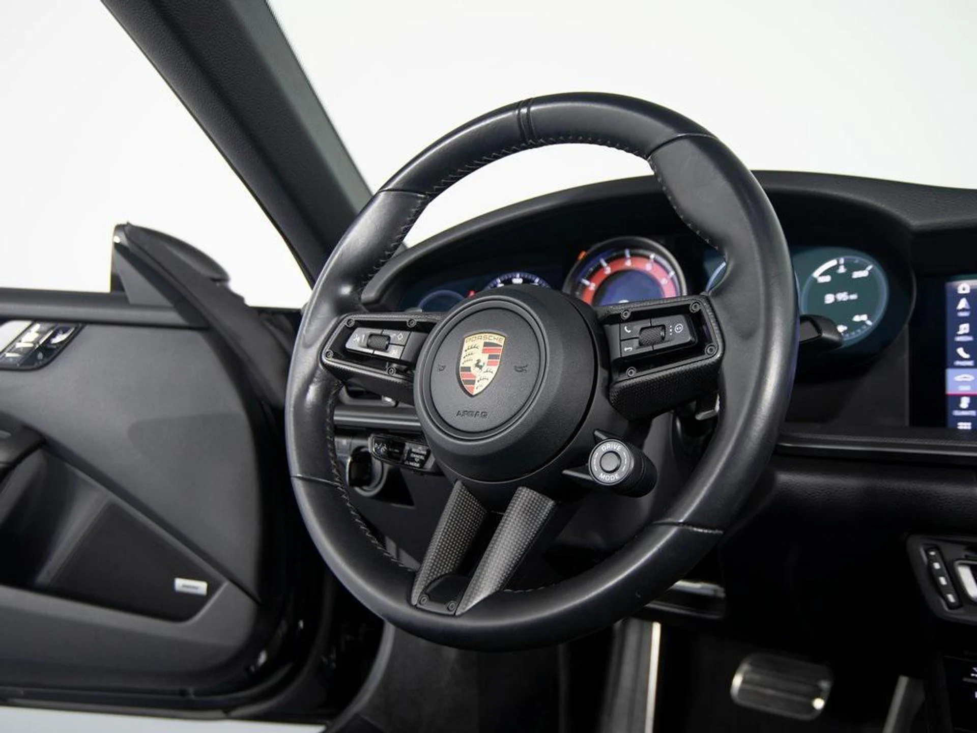 mph025_454967251_rza_Rj8_Fo_Z_Ago6_Jl_Spv_OU_52ck_Gls_8e5226afa4