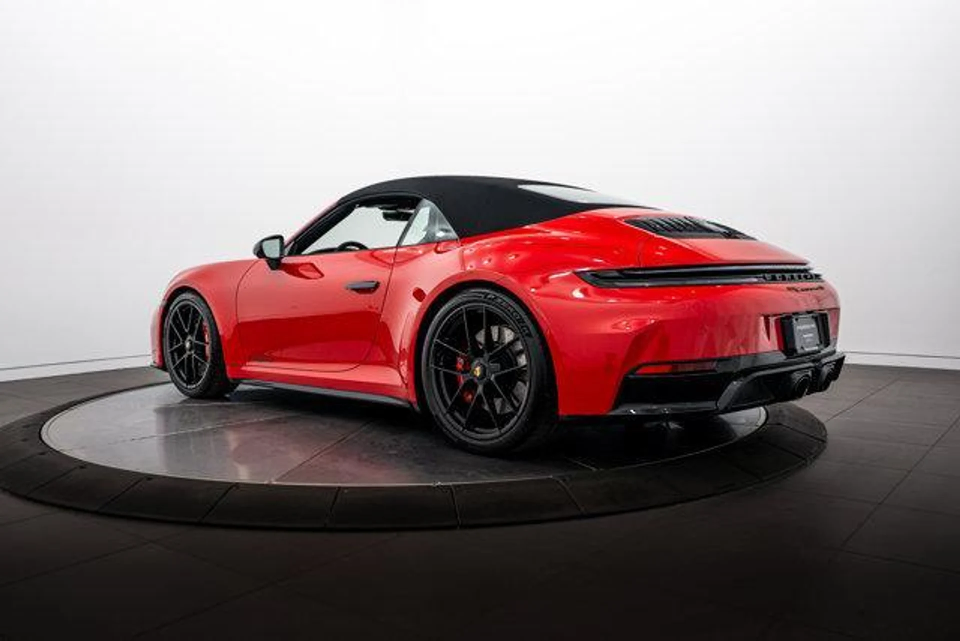 mph025_47313705_zytic_U01d_WU_Vdd_L2_OGN_59_LR_9bw_a798f37c9b