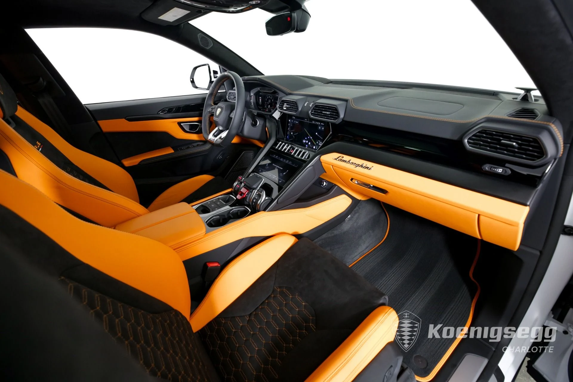 mph025_47822346_Used_2022_LAMBORGHINI_URUS_1671576431_ce1d5fd8e0