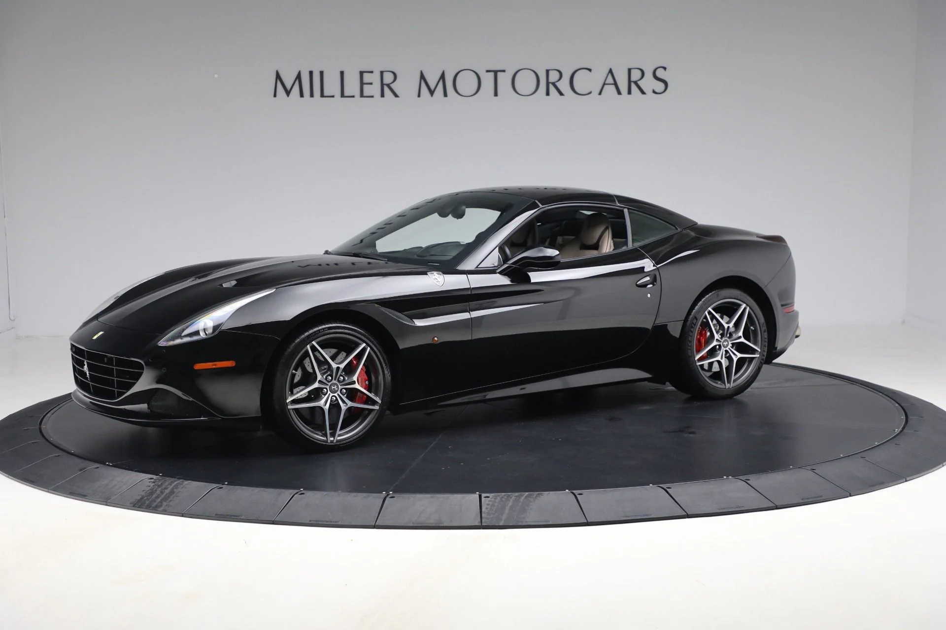 mph025_478371050_Used_2016_Ferrari_California_T_3e38581fd7