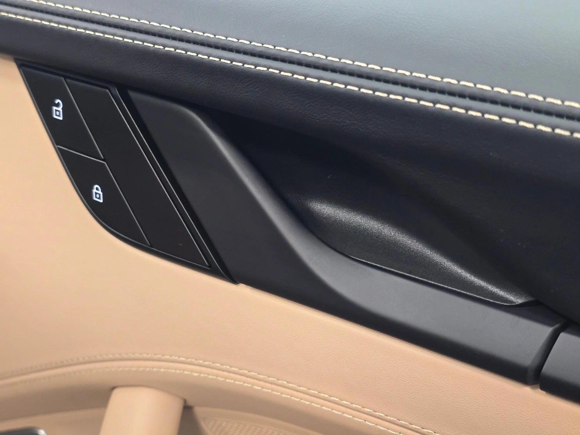 mph025_479641726_2cf6f55a19f691713cb632ba0ba6616ax_8819f9f1ca