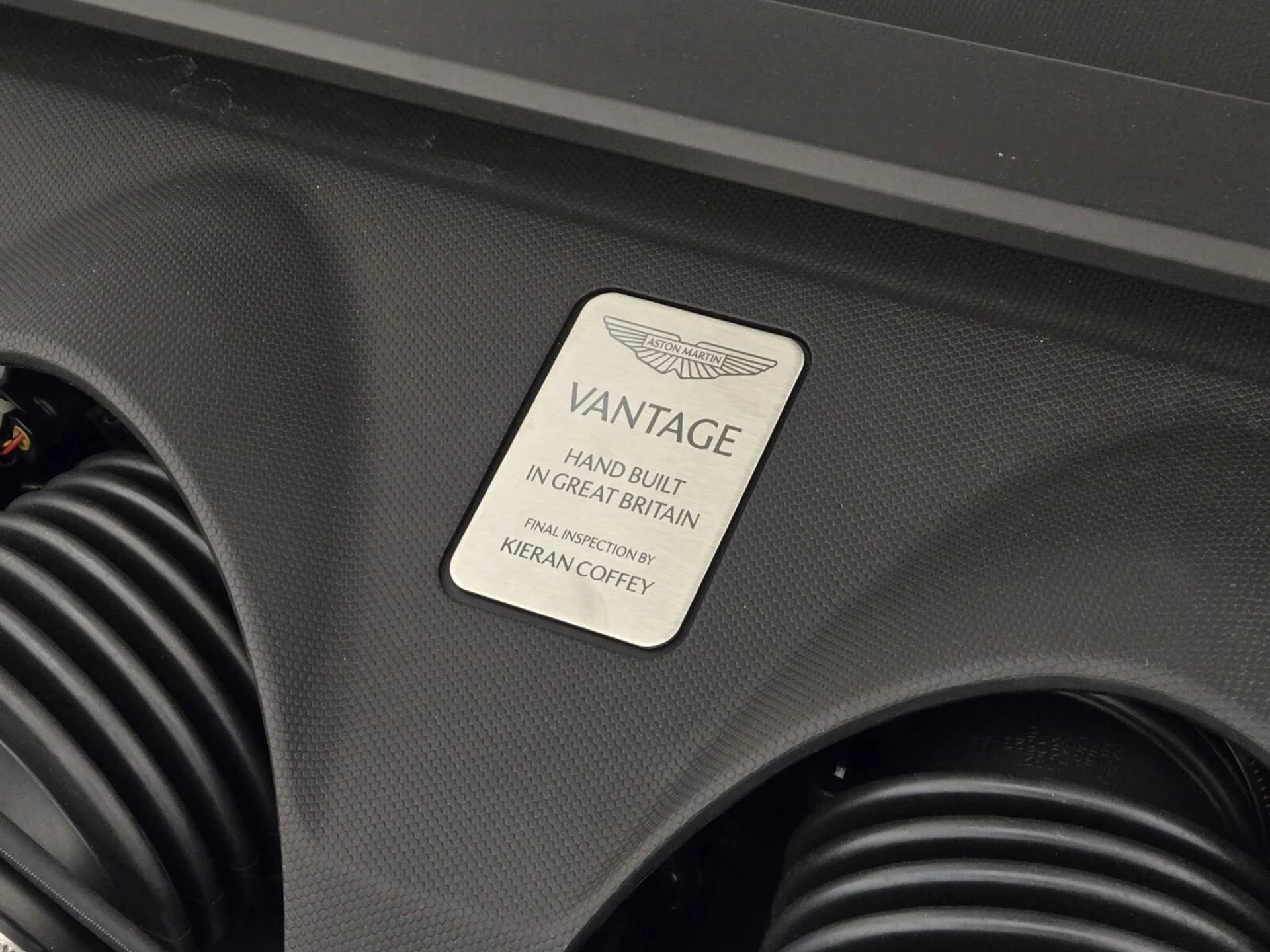 mph025_488075692_New_2025_Aston_Martin_Vantage_1756012752_f524a7e8e0