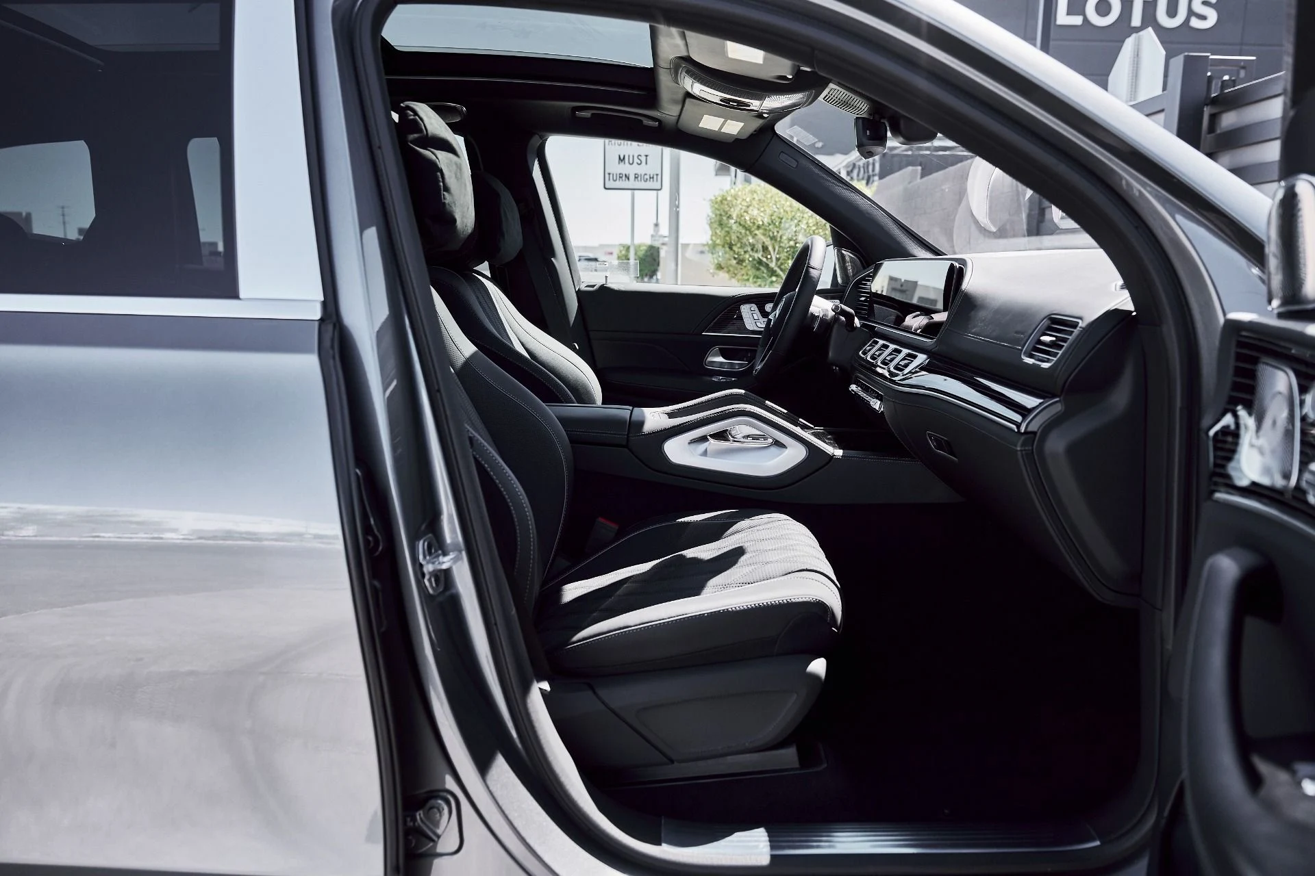 mph025_496202279_Used_2026_Mercedes_Benz_GLS_Maybach_GLS_600_1776125283_a6b2ccd7f7