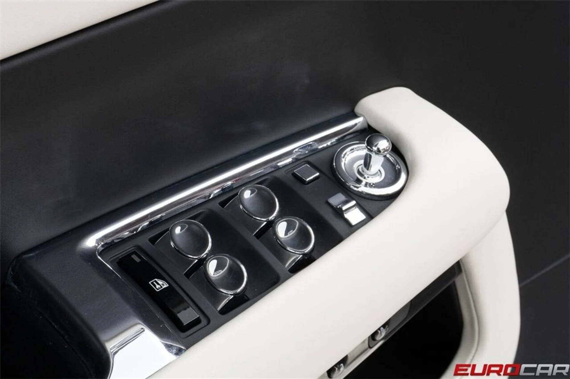 mph025_498990039_image_26_81a71d2bff