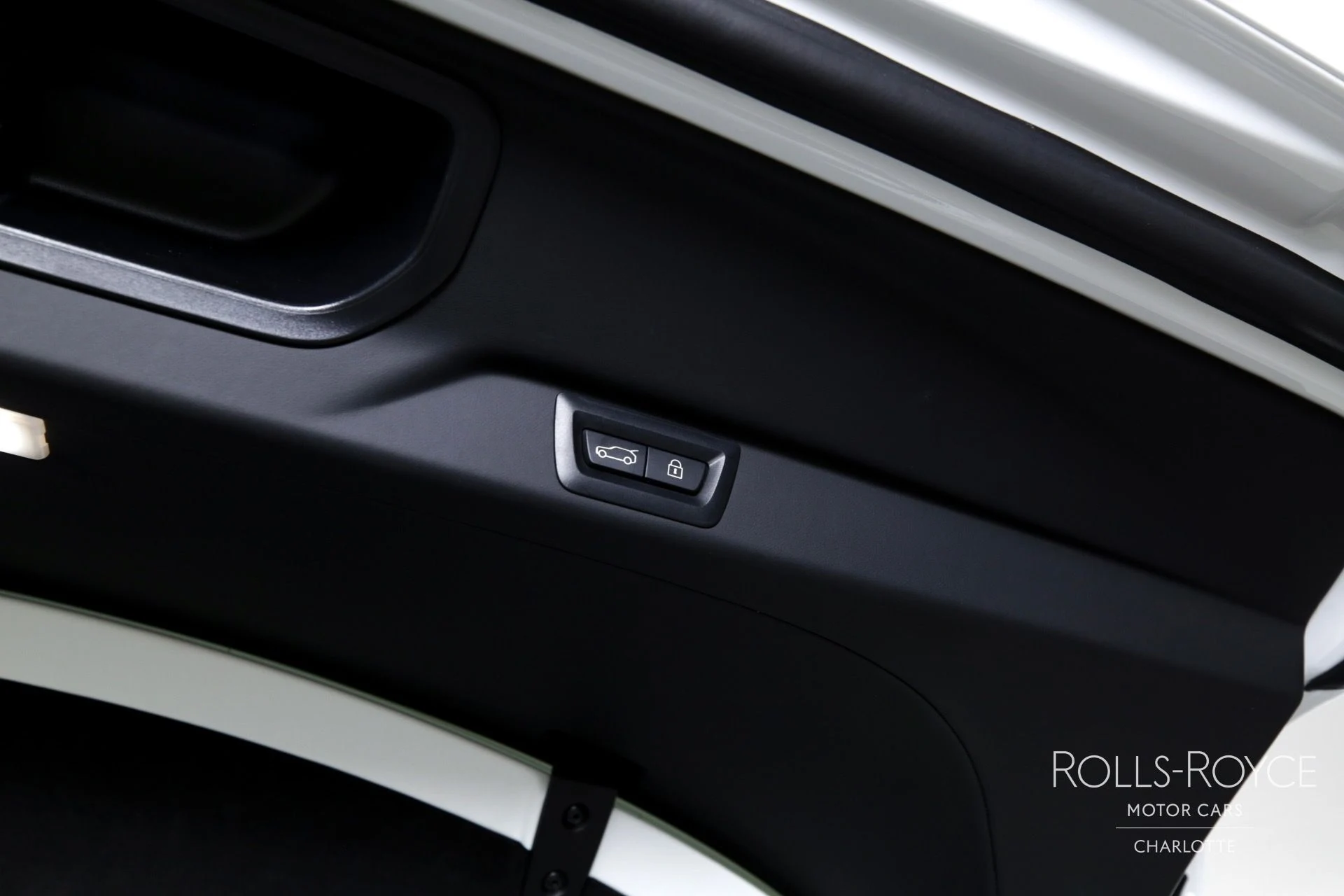 mph025_503867190_Used_2024_Rolls_Royce_Black_Badge_Cullinan_1747256155_f77e61e7dd