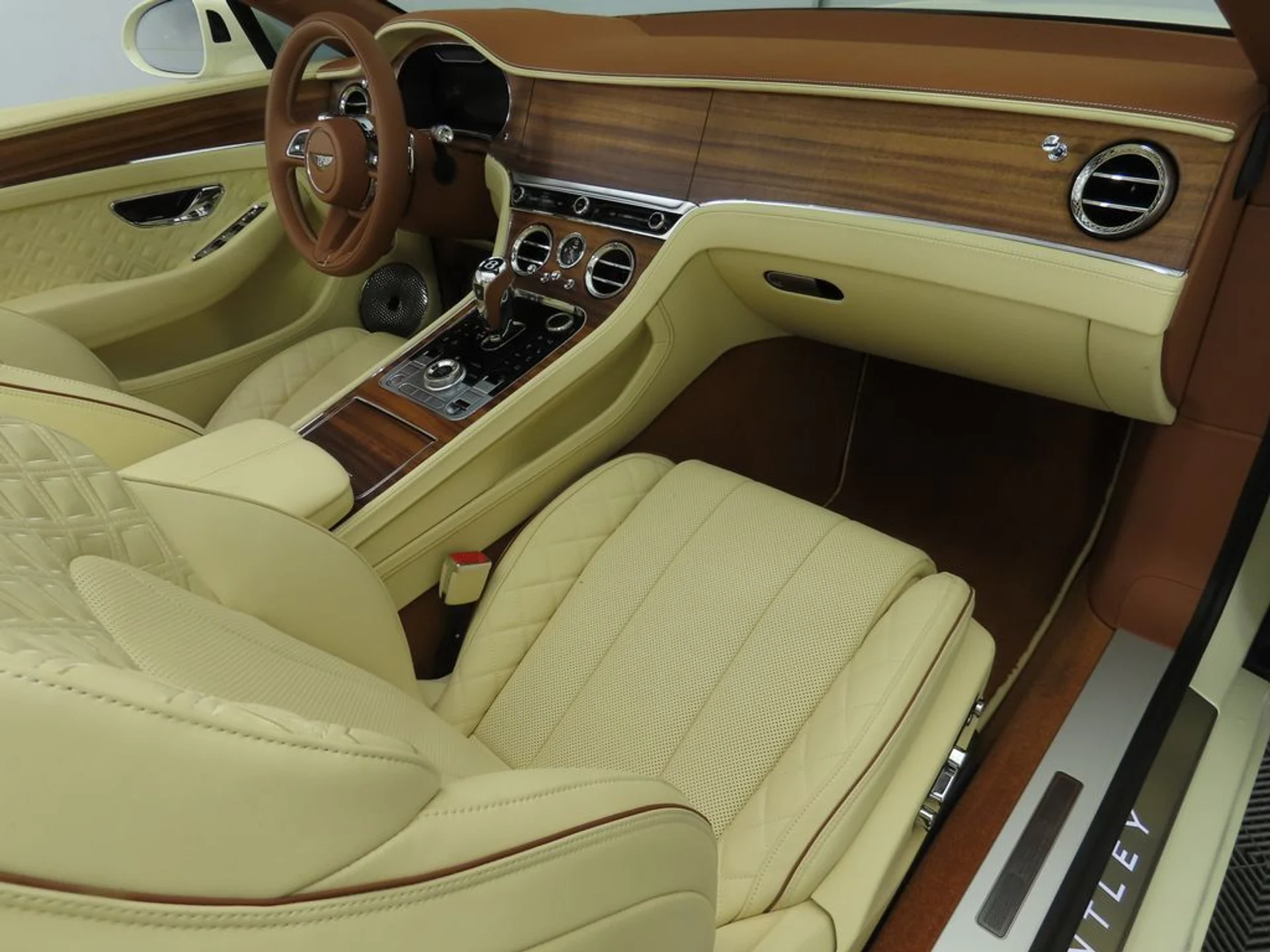 mph025_506568409_used_2022_bentley_continental_gtmullinerconvertible_8119_22887196_26_1024_fcbb3822a8