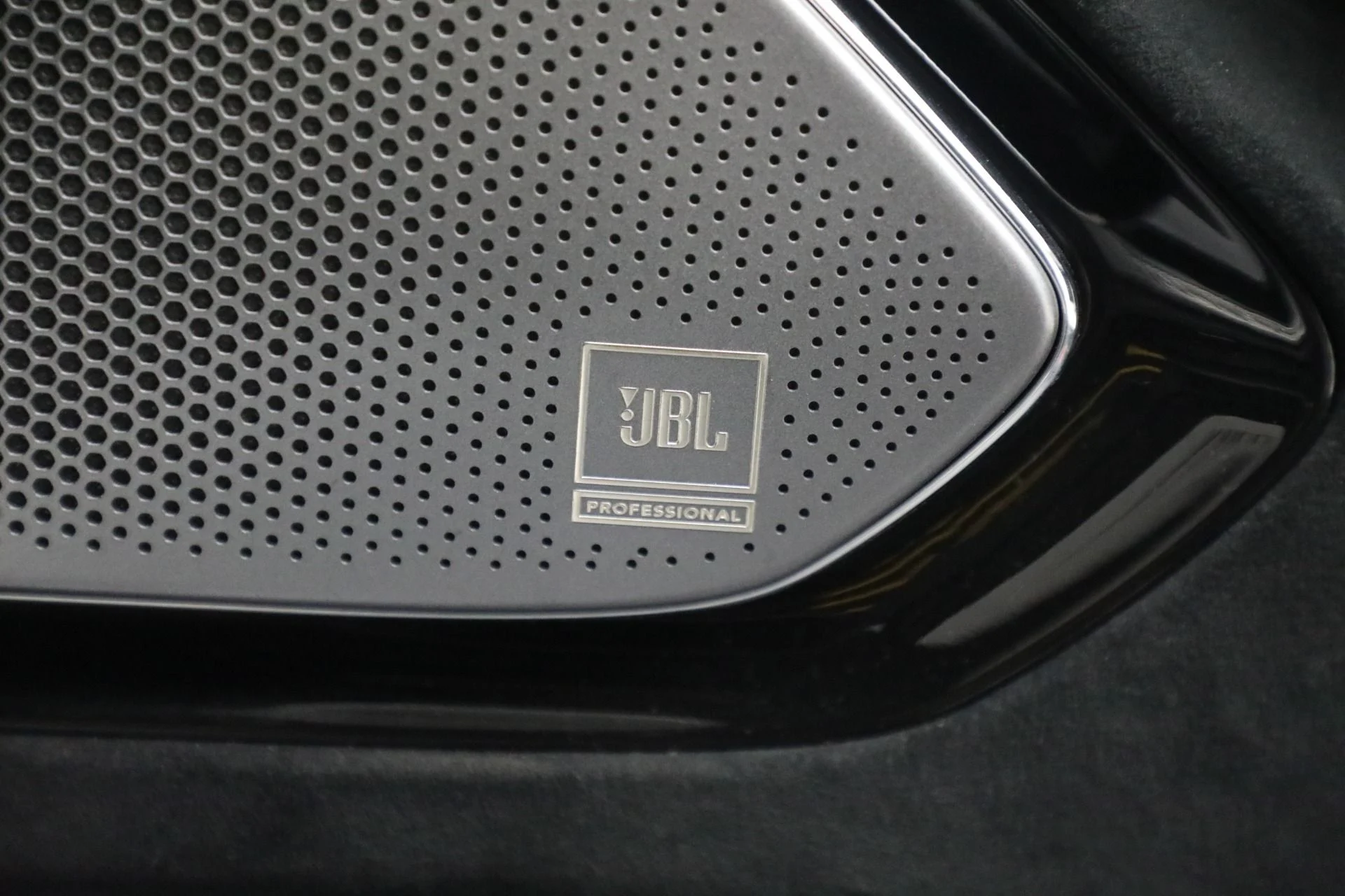 mph025_507945245_Used_2023_Ferrari_Roma_d9fa48d100