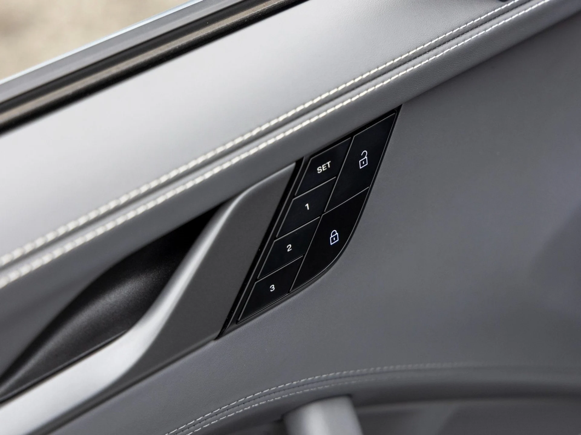 mph025_511066165_26_4b941b51e7