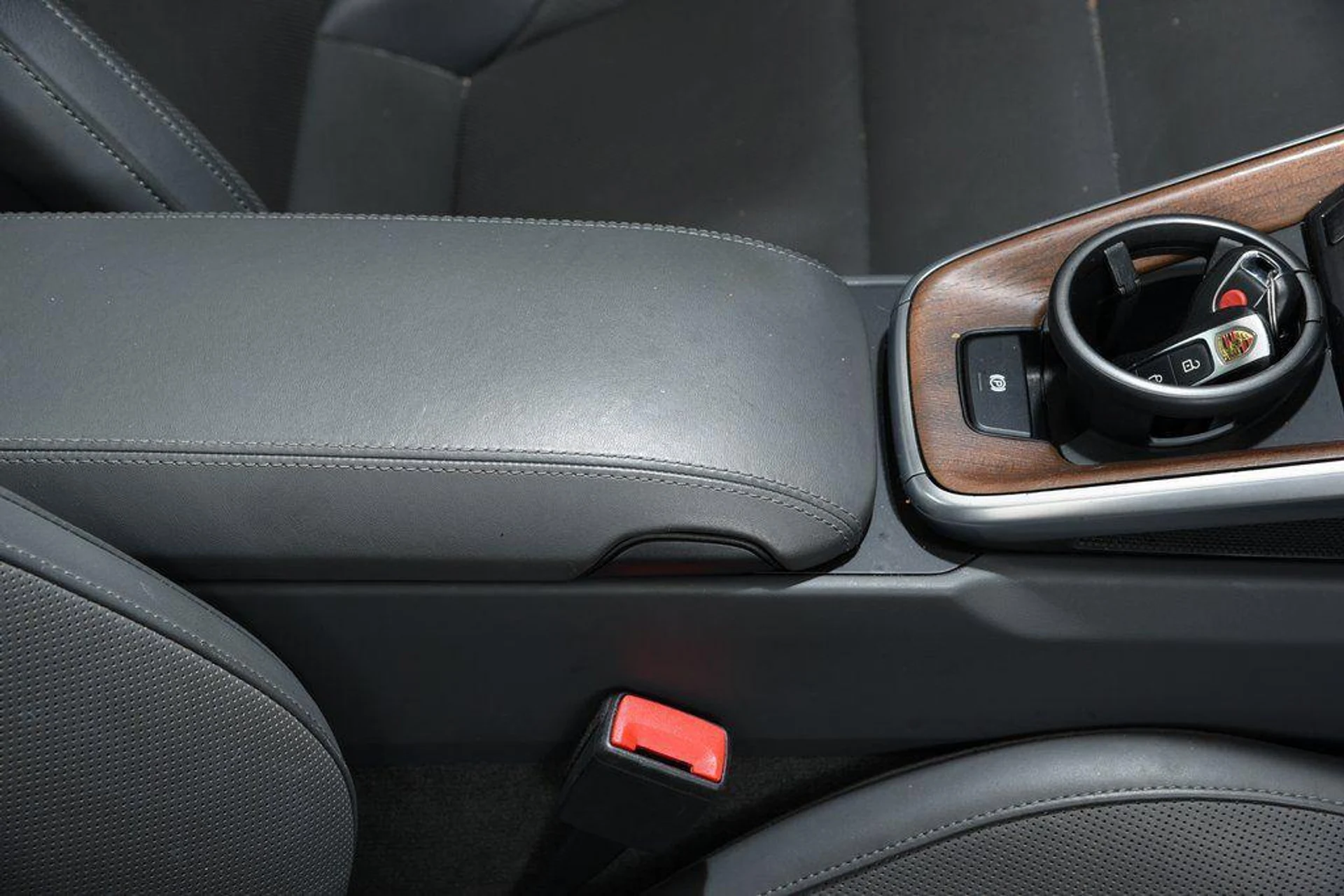 mph025_512677284_Yd_P_Gbl_Fw_Qc2_Ho_S_Az_Tu_Ud_Xe_Mnof_M_f5c082b582