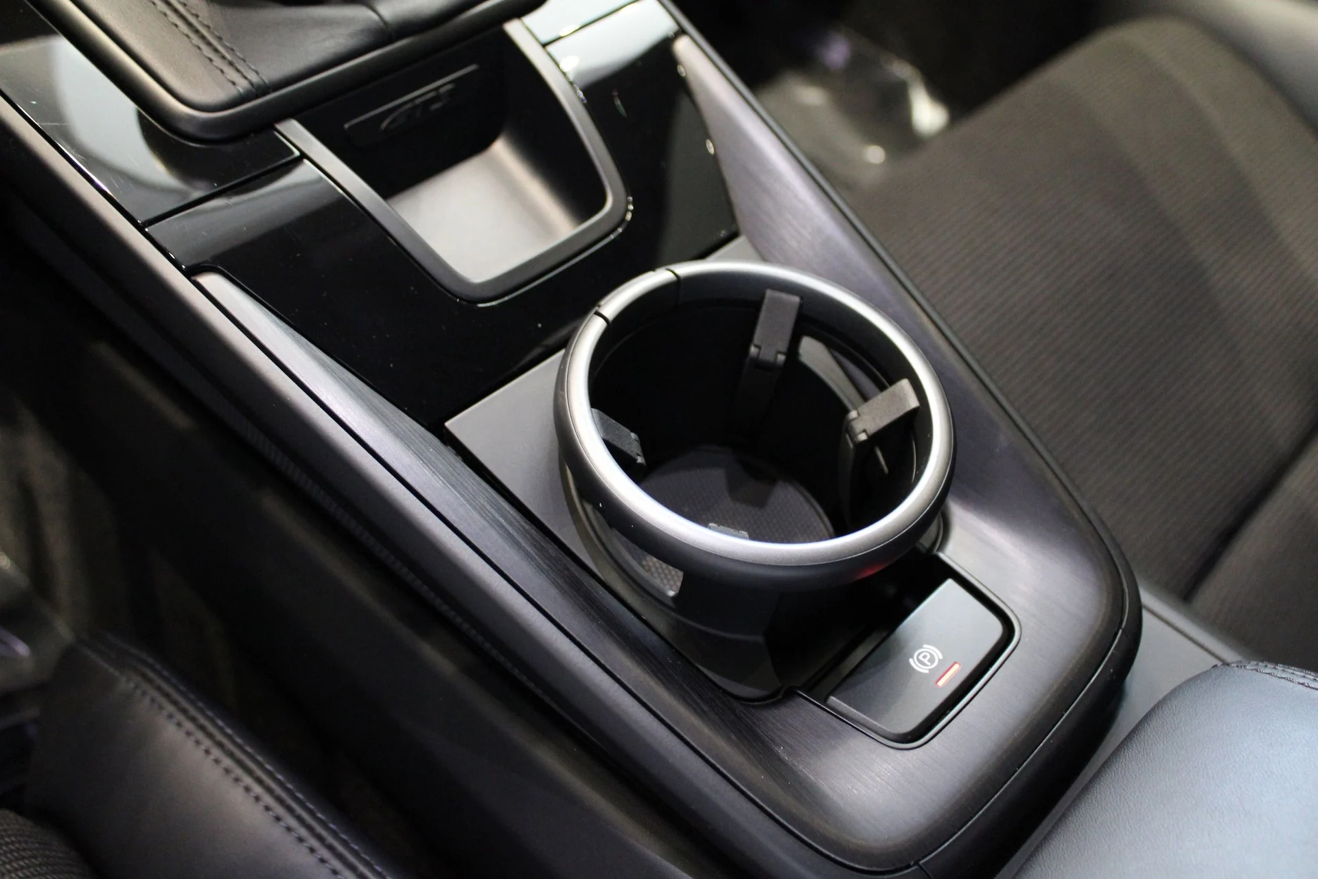 mph025_516606425_e54a973a2d08e197c5974ee2c58e6aebx_067c5a125e