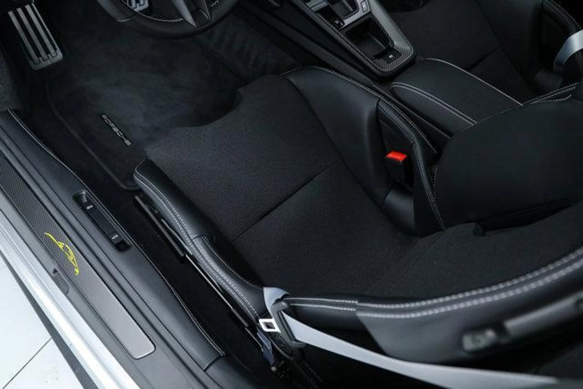 mph025_516911604_FF_Ub_cz5_Rd_Cwzyao_L_Givnv_SL_Wo4_215e45e3c0