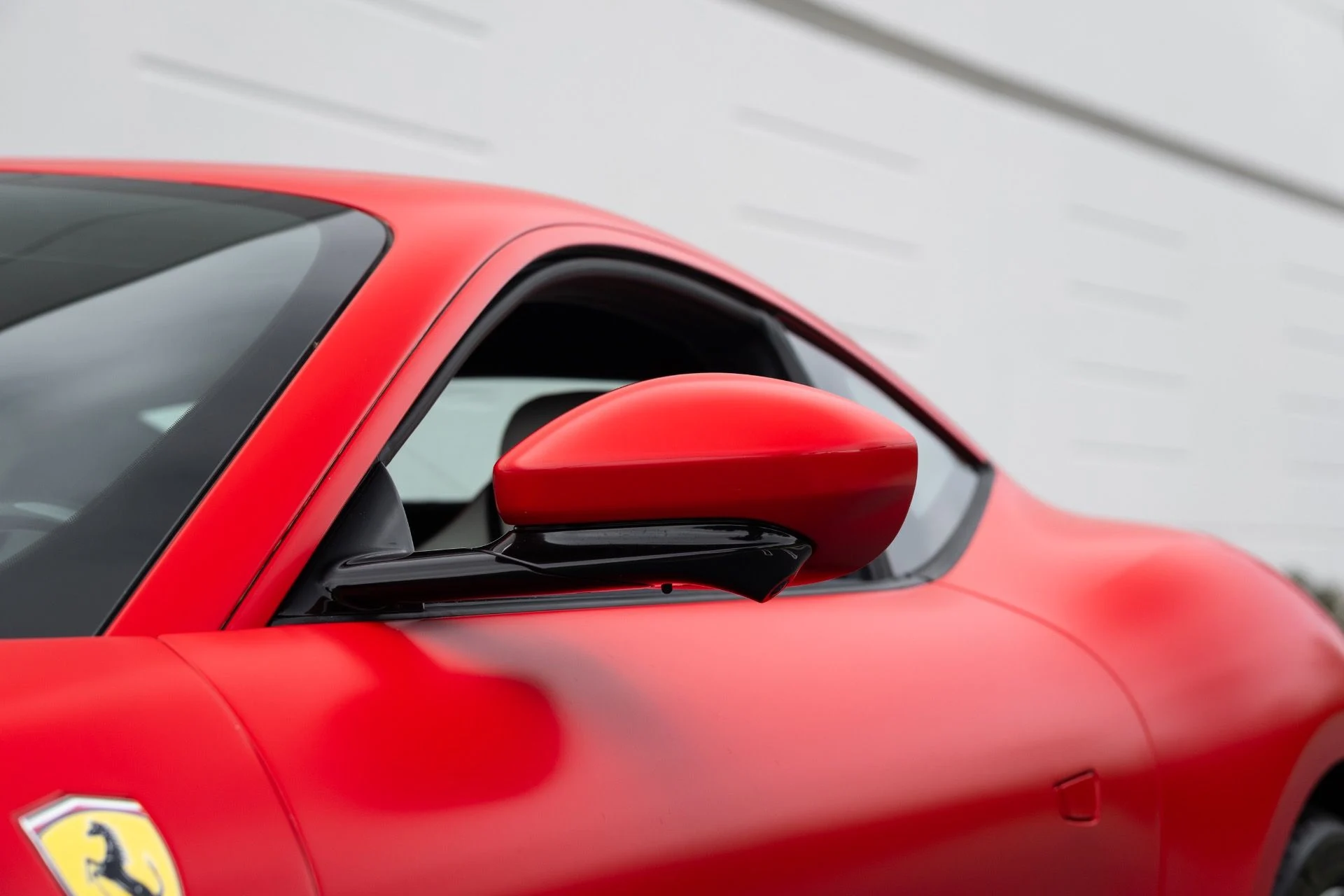 mph025_519084112_Used_2023_Ferrari_Roma_1777005512_6895f95787