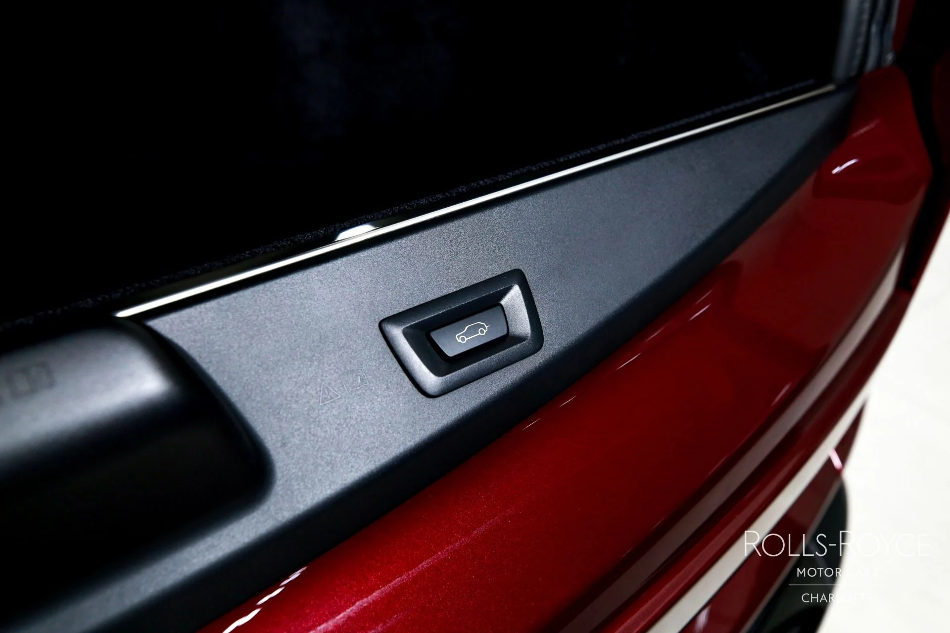 mph025_520395441_Used_2022_Rolls_Royce_Black_Badge_Cullinan_1769449114_b0d19cd797