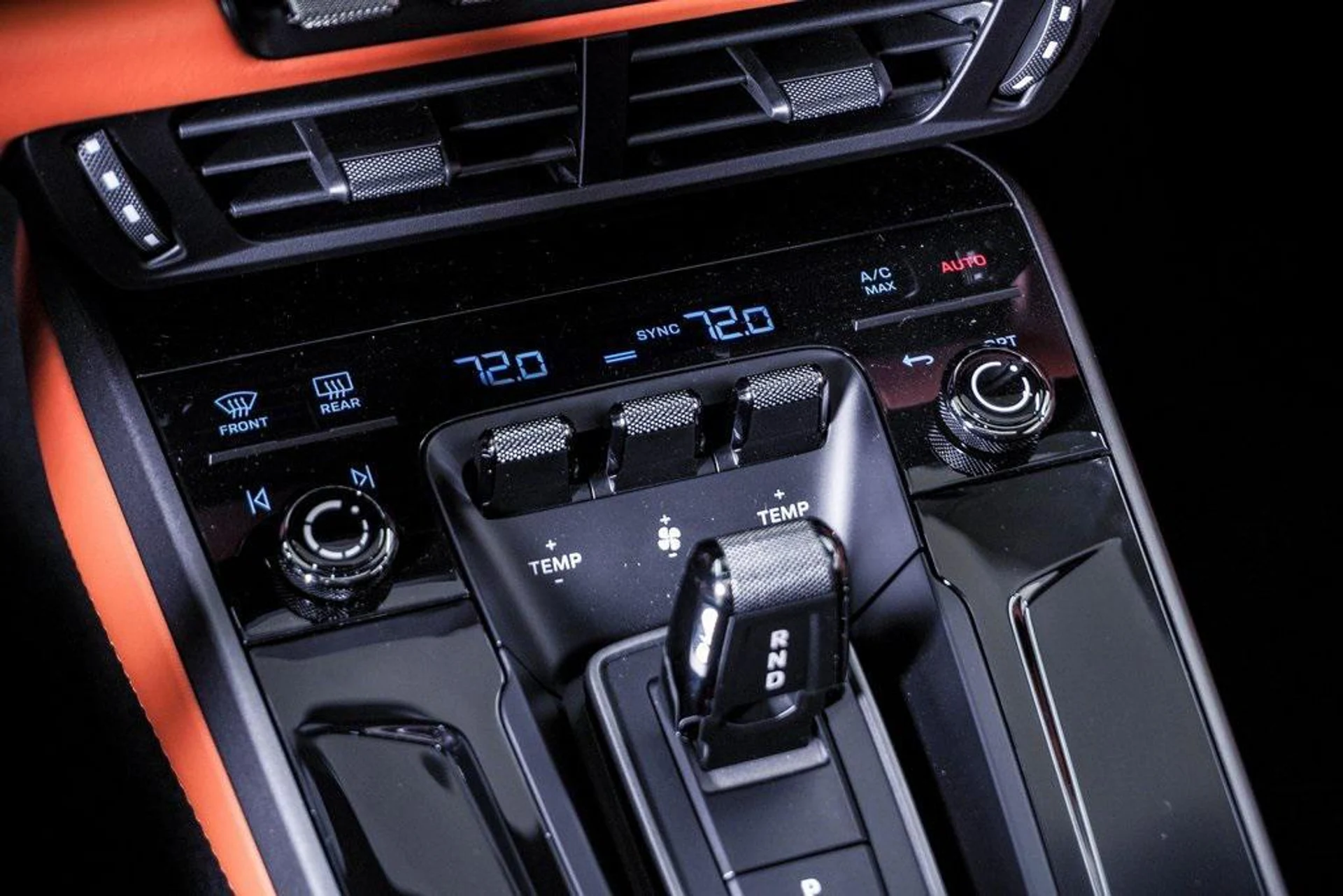 mph025_522058371_Yit_B_Zh549_YZQ_Bchv6_A_Ph_Narbplk_5dc93f3d75