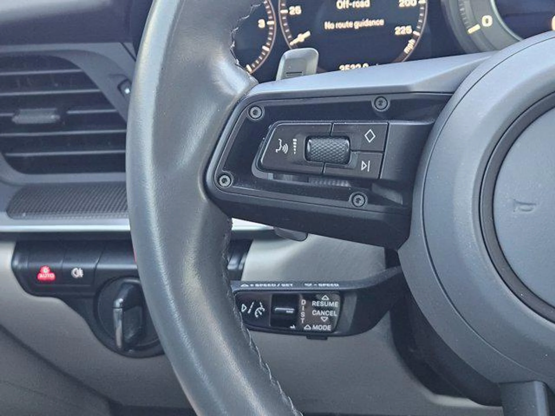 mph025_52301140_d_O8k4_OZ_En5m_P_Bcc_Jiri_Gr_R_Zsg_17e78c0454