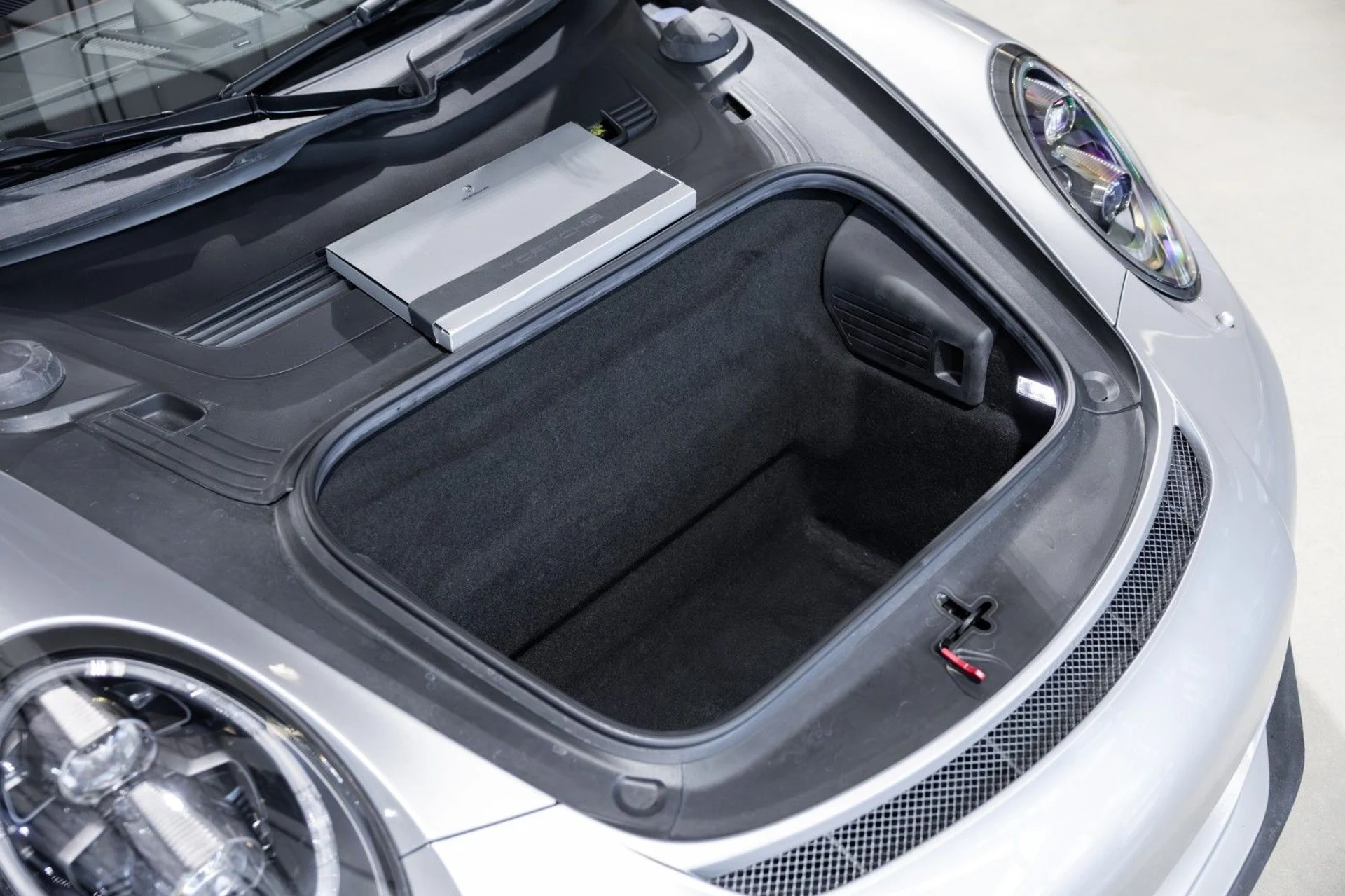 mph025_52469939_k_A_045ed9bf29