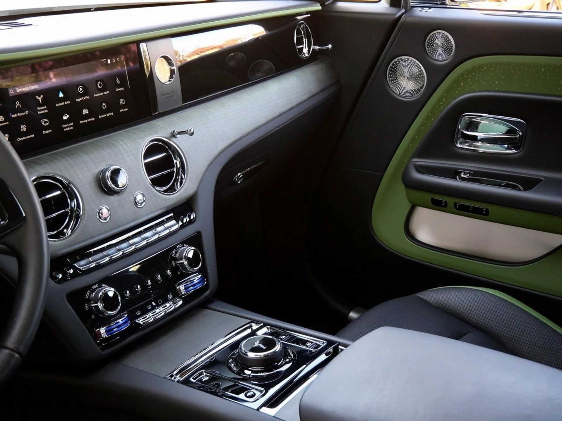 mph025_525048710_07476064a2b338a66f56ad4cf6fc30d0x_107164b190