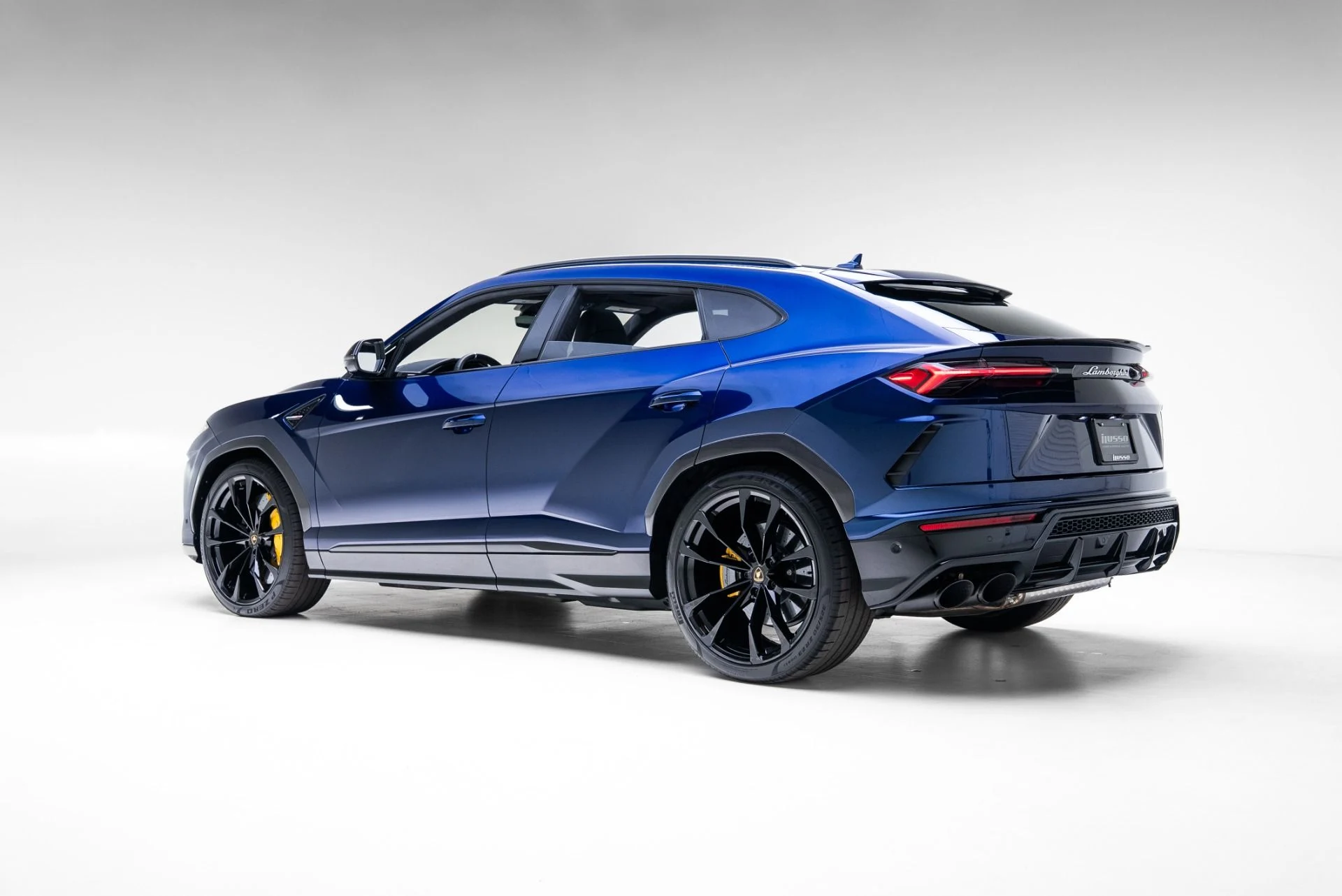 mph025_531451532_Used_2022_Lamborghini_Urus_1775598124_6c175f5be7