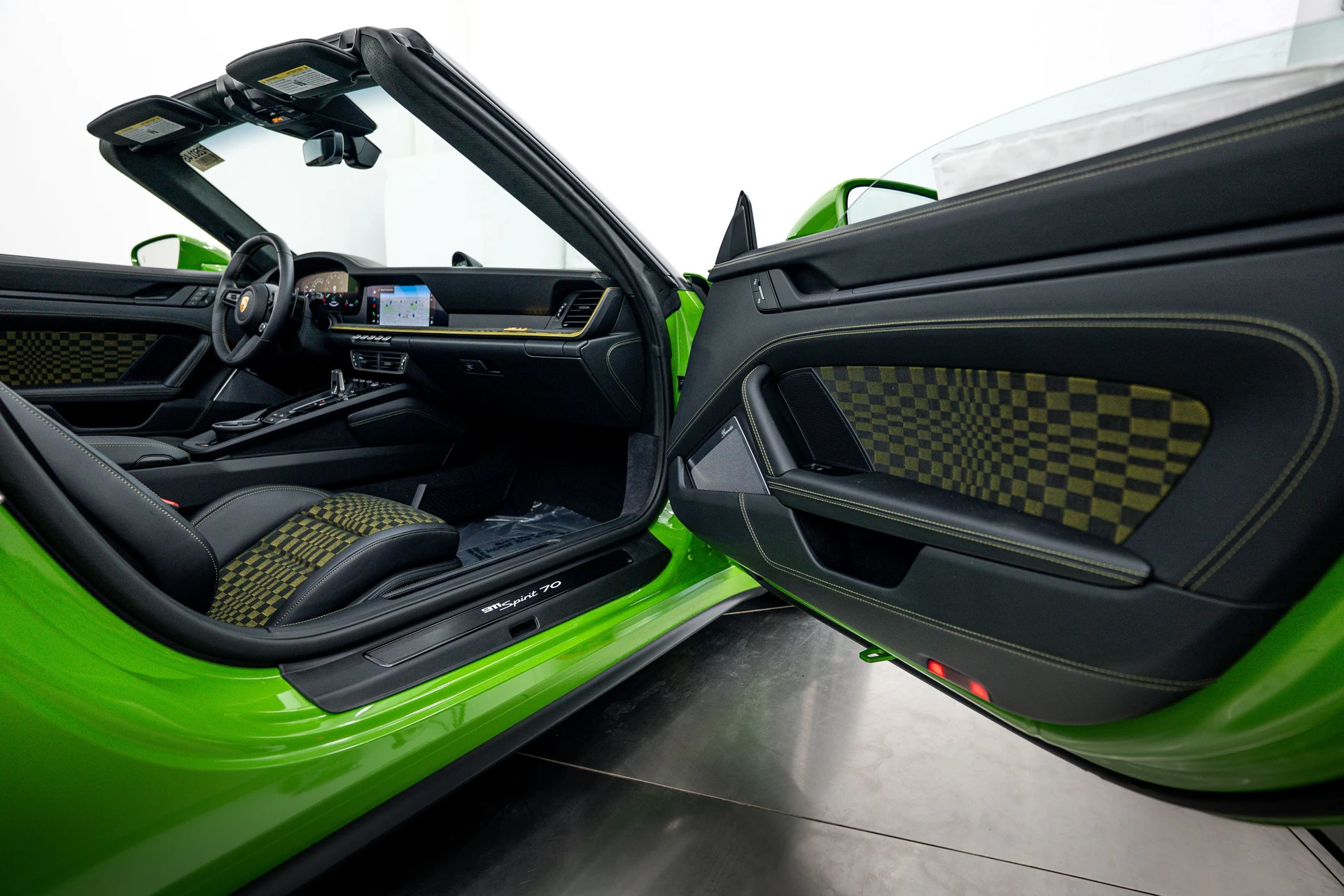 mph025_533644127_d40d47eb07422b4bddc4249abefcd1c3_703f6dc630