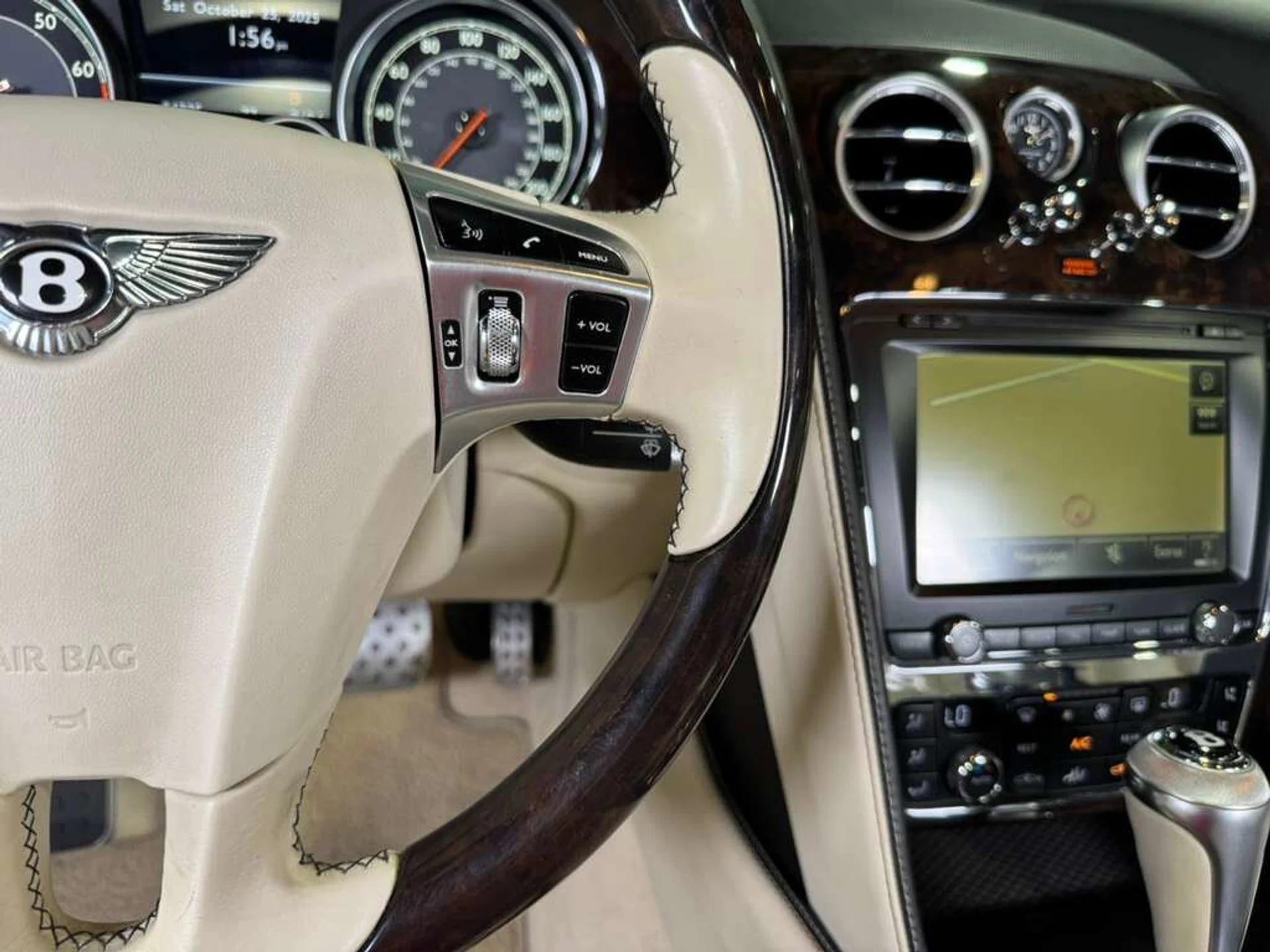 mph025_535871112_b321c8ab0fc49f6b32aca25eb63d3d72_c073f90af7