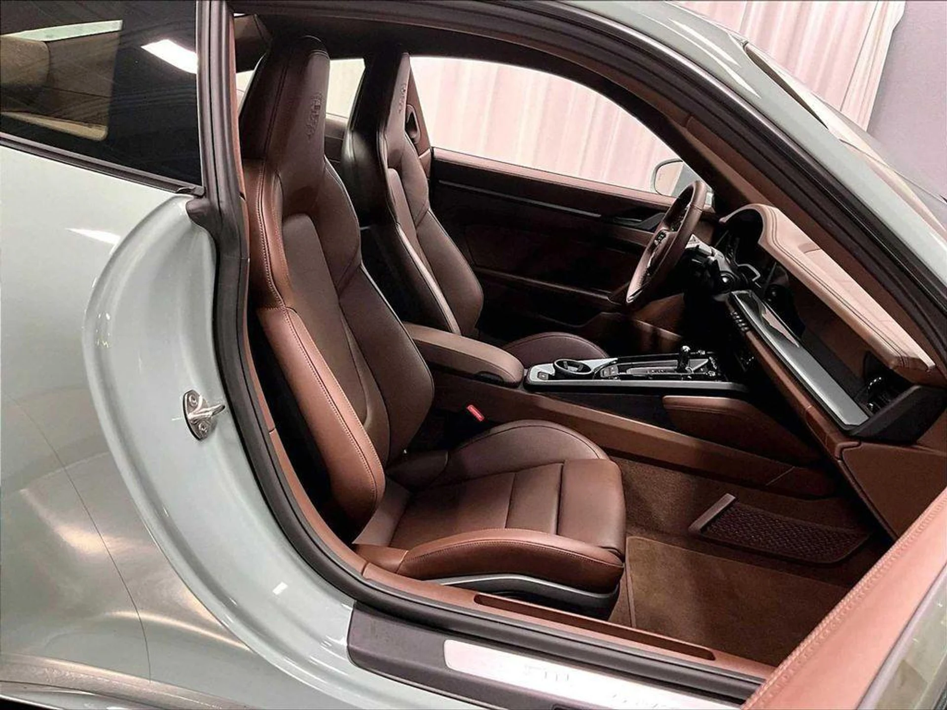 mph025_547593248_Qofk_D9_U_Zj_EMC_7_SF_Pscb_Fc_Z_Ws3u_I_281c8af014