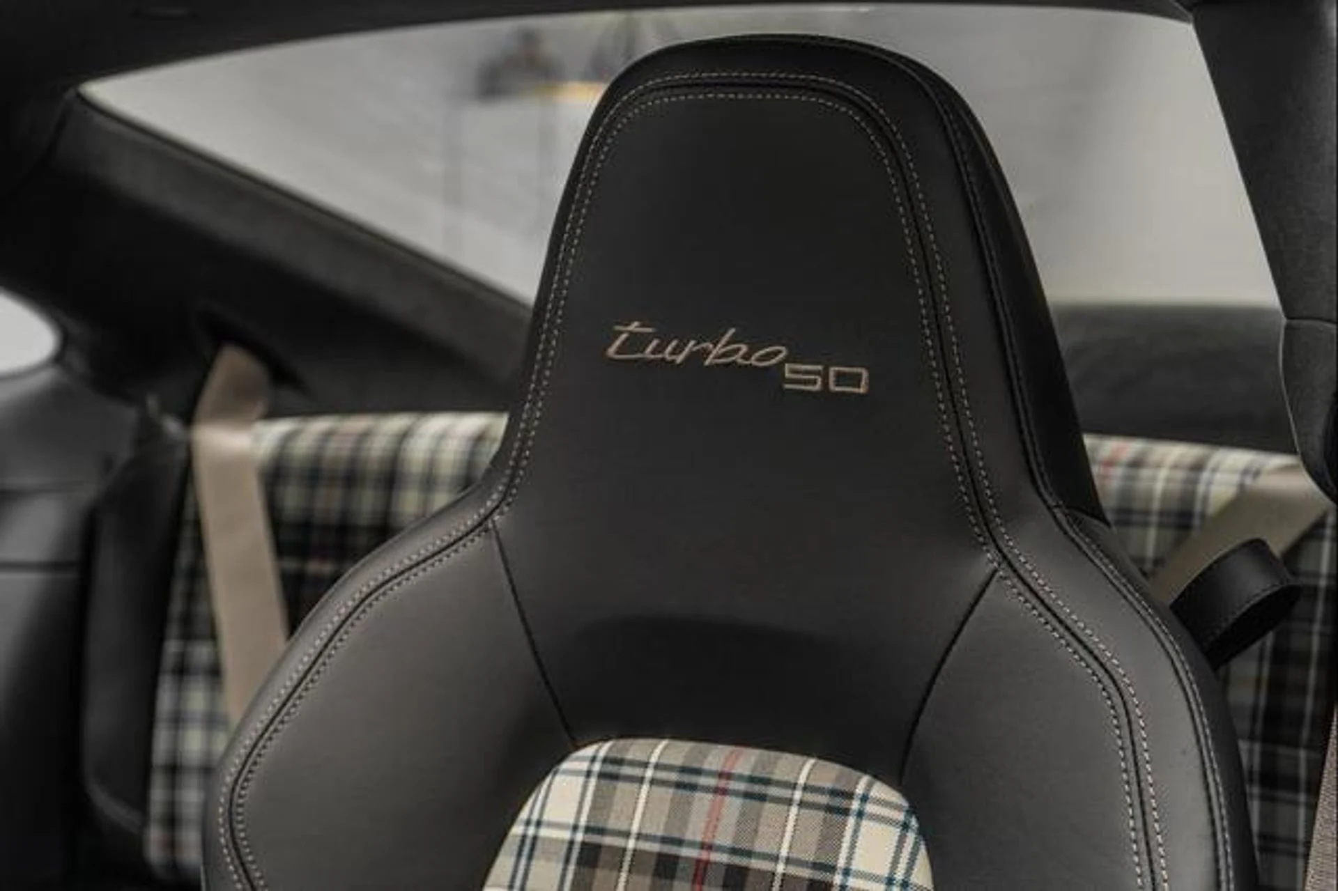 mph025_553688914_f6_Xs_BX_Kad9e_Be_SF_Lp_Y9vn_Hg2_H_Uk_7d1c94e609