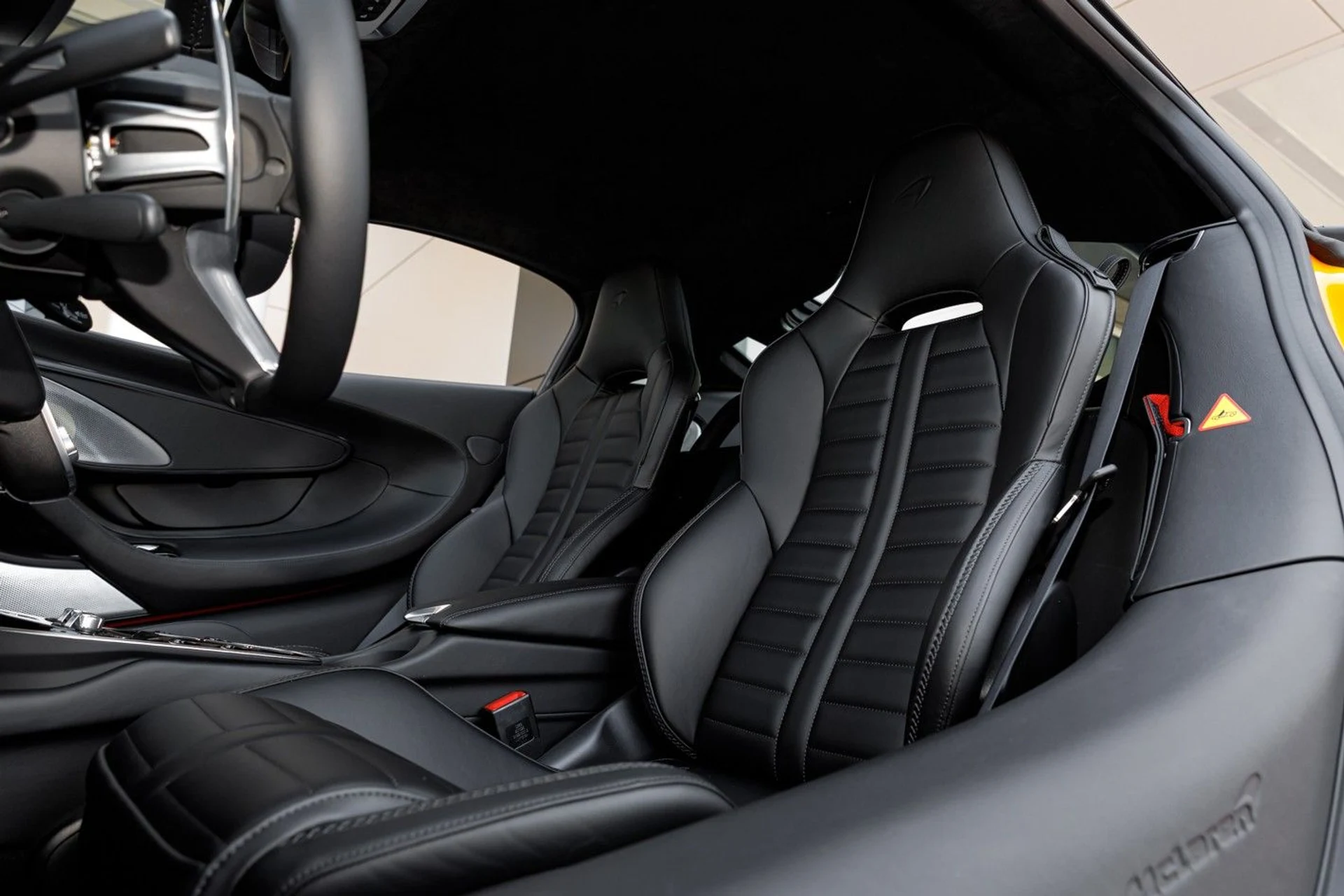 mph025_556229011_671_p26_l_e3ac0faf26