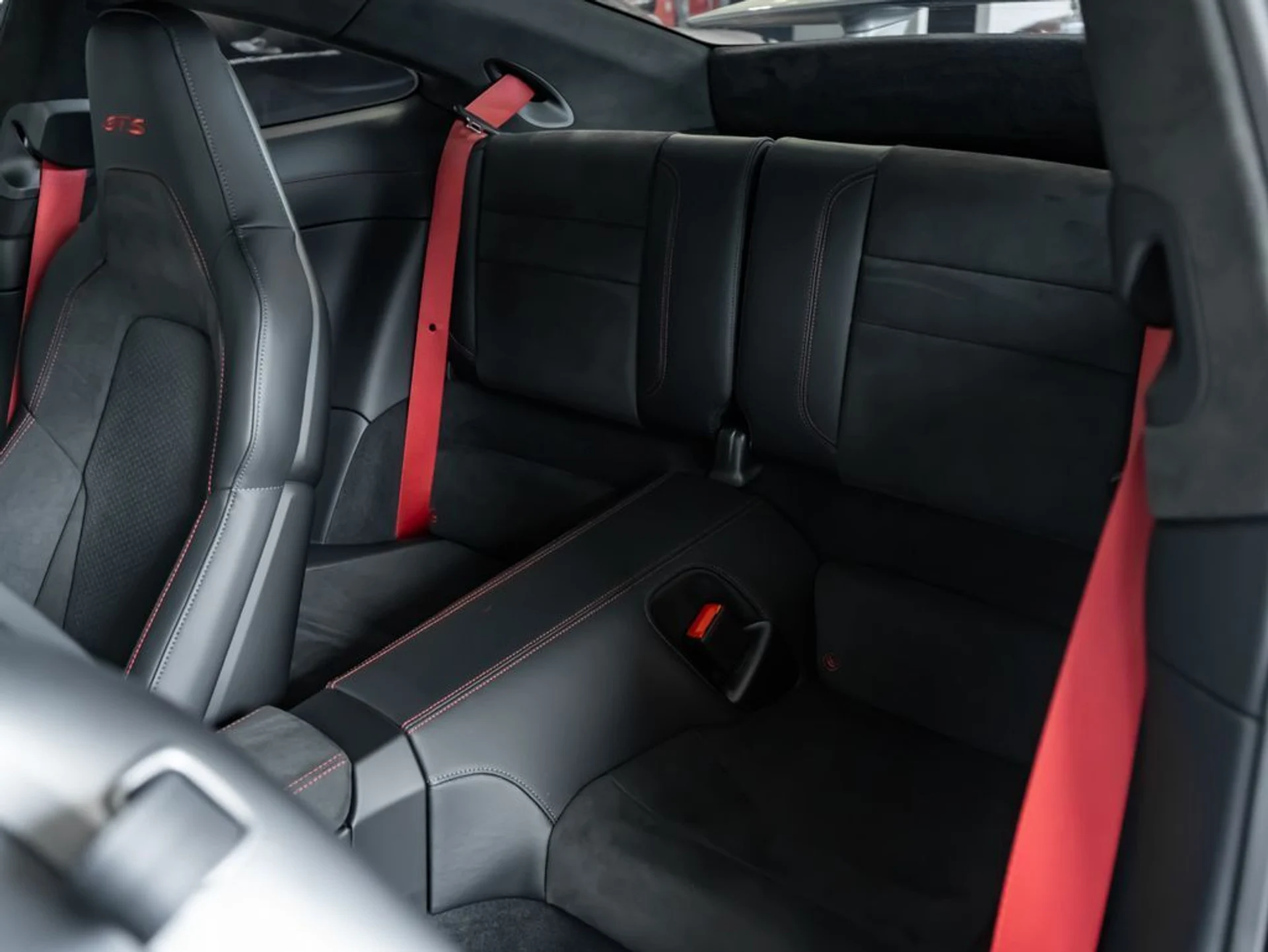 mph025_560776874_74b9642ca2e5e0a4d2af949507b0fa02_2a226c5023