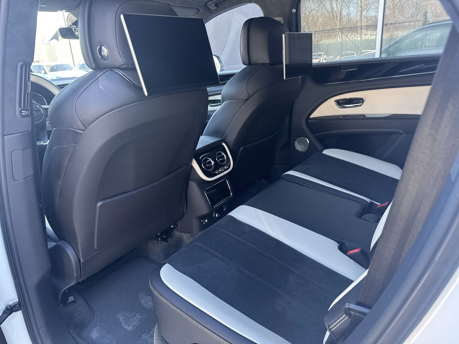 mph025_562752031_f3be9b5d744b0c814d461d07c6aba963x_6b982d1614