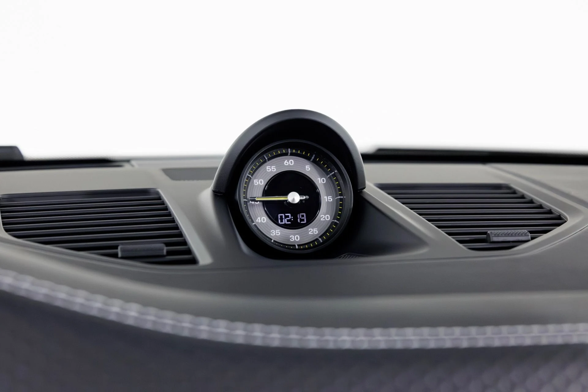 mph025_564881002_Used_2024_Porsche_911_GT_3_Touring_1767999905_1d8ced831c