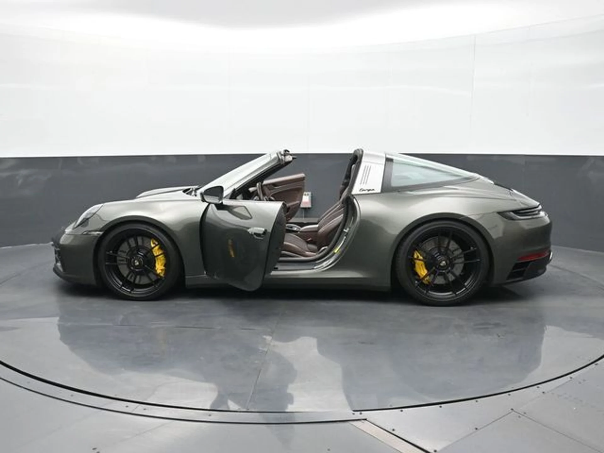 mph025_572449484_f9bdd6758a16e03a037e7baf03f5c9b4x_60f6f21018