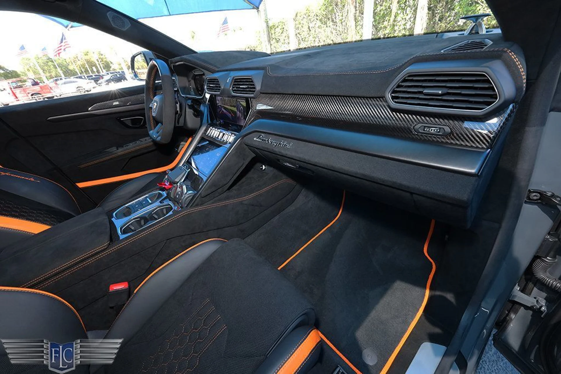 mph025_575440500_used_2024_lamborghini_urus_performanteawd_6305_23012668_26_1024_3034f735ce